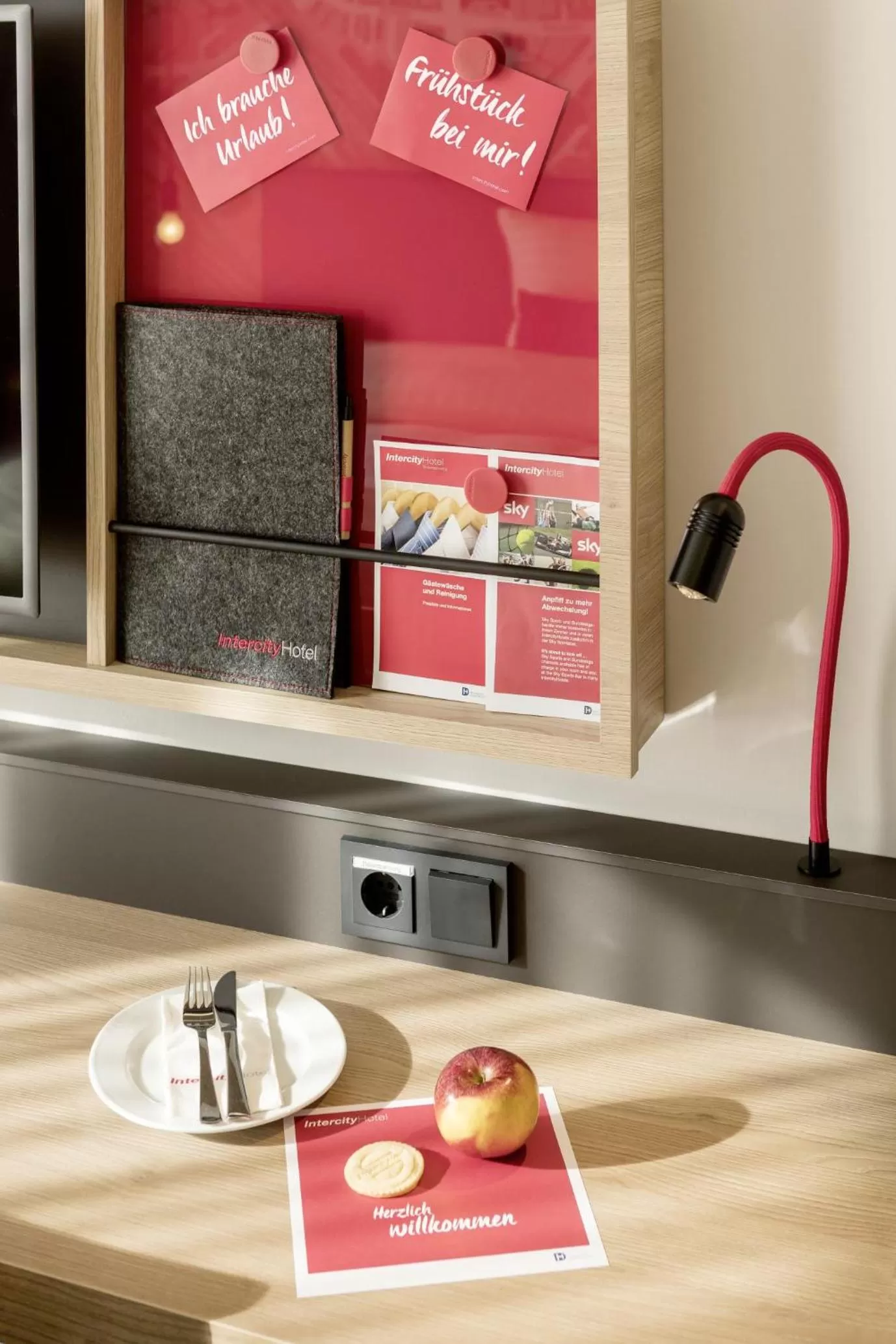 Decorative detail in IntercityHotel Saarbrücken