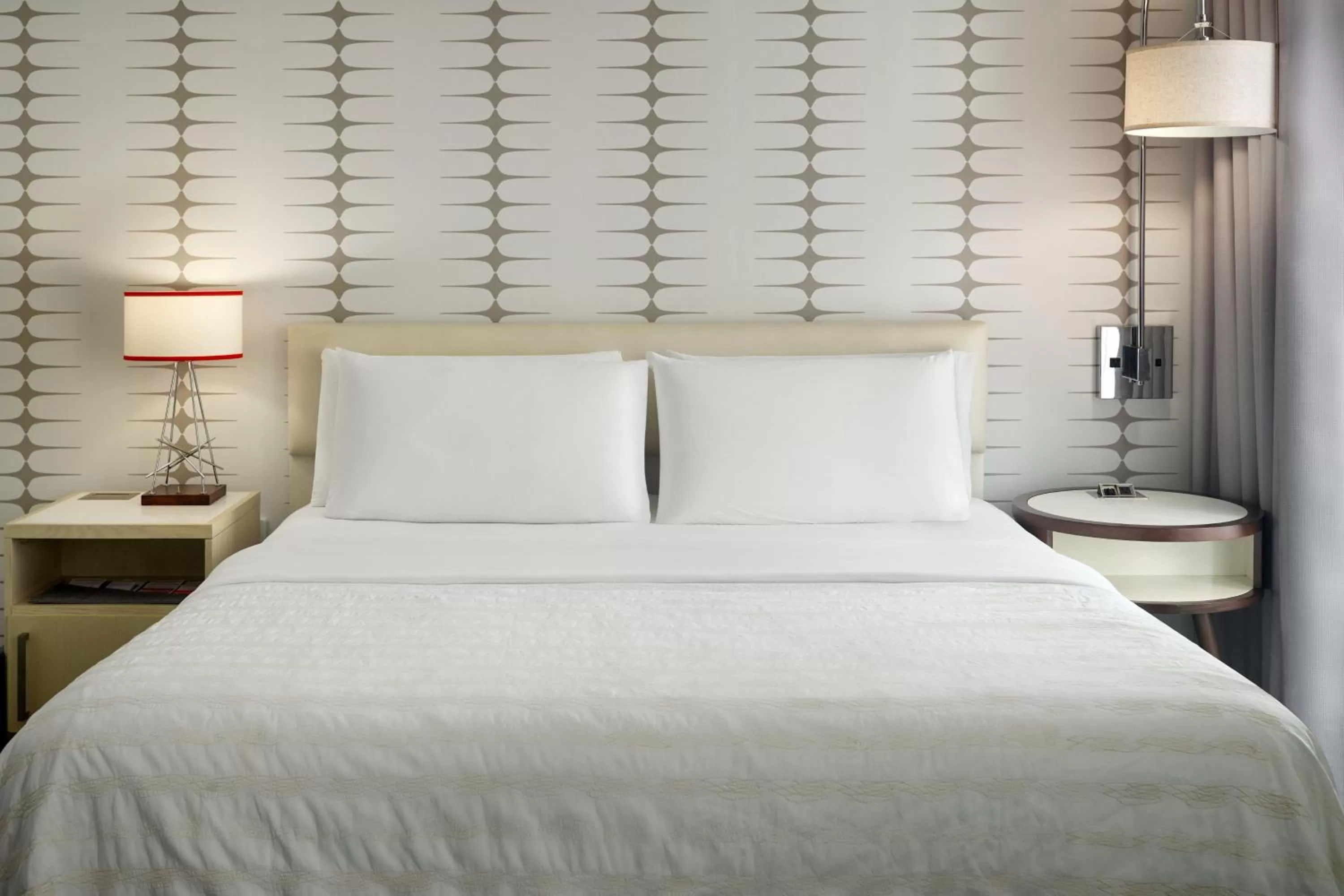 Photo of the whole room, Bed in Le Meridien Tampa, The Courthouse