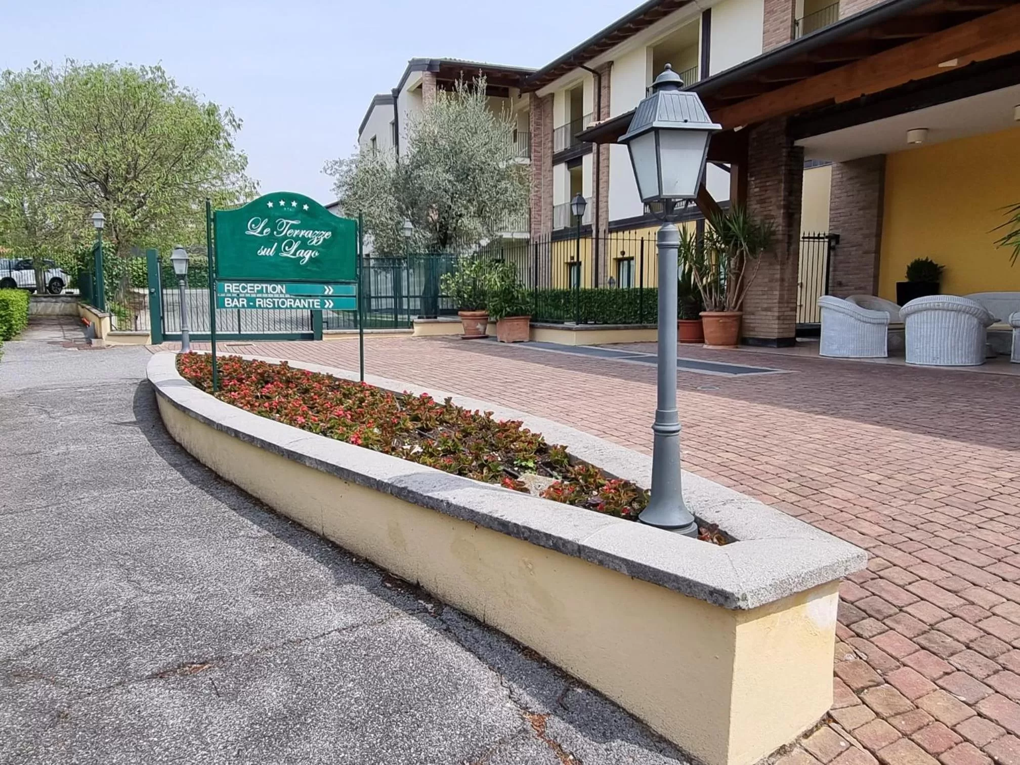 Property building in Le Terrazze sul Lago Hotel & Residence