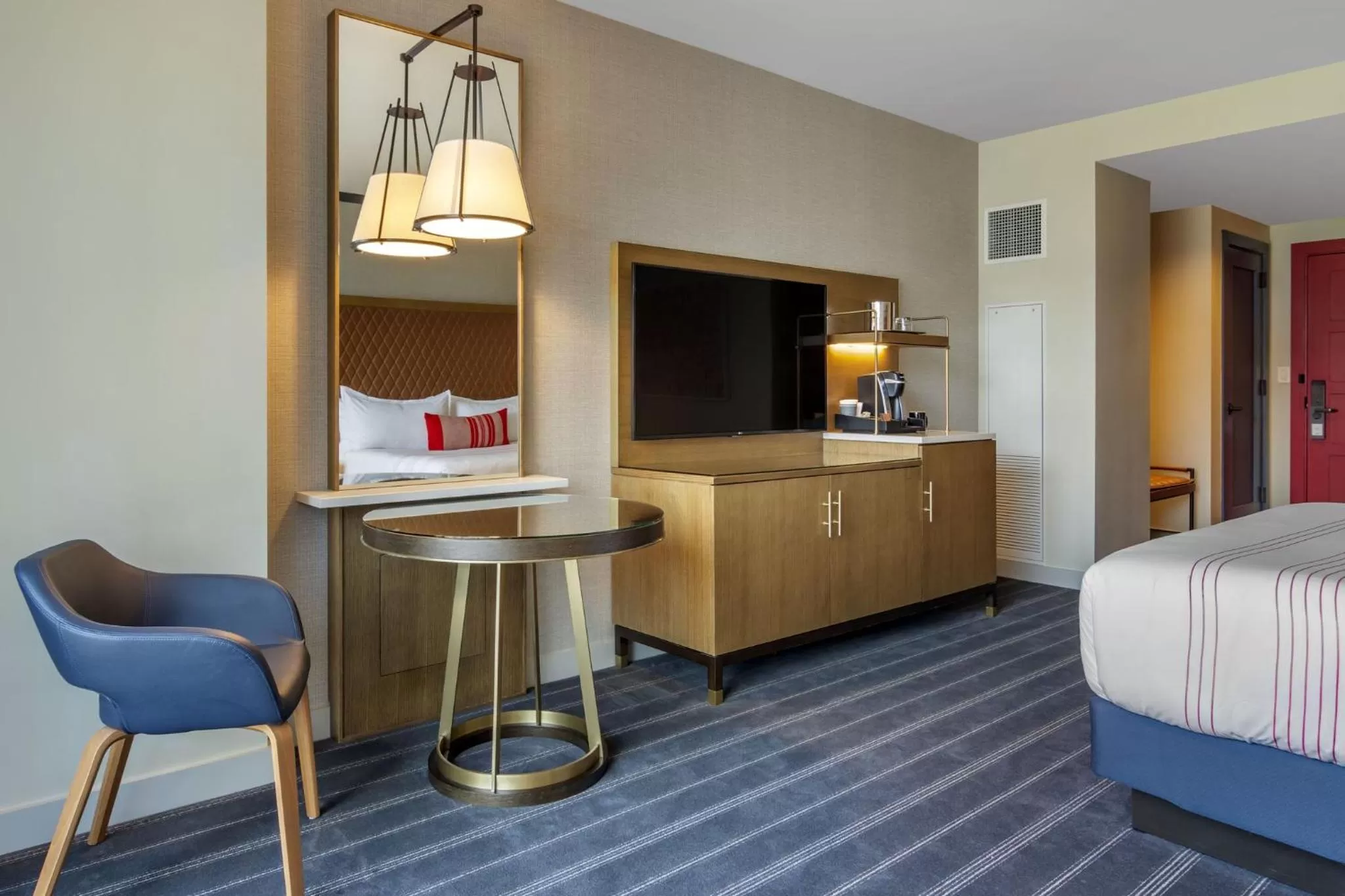 Photo of the whole room in Omni Hotel at the Battery Atlanta