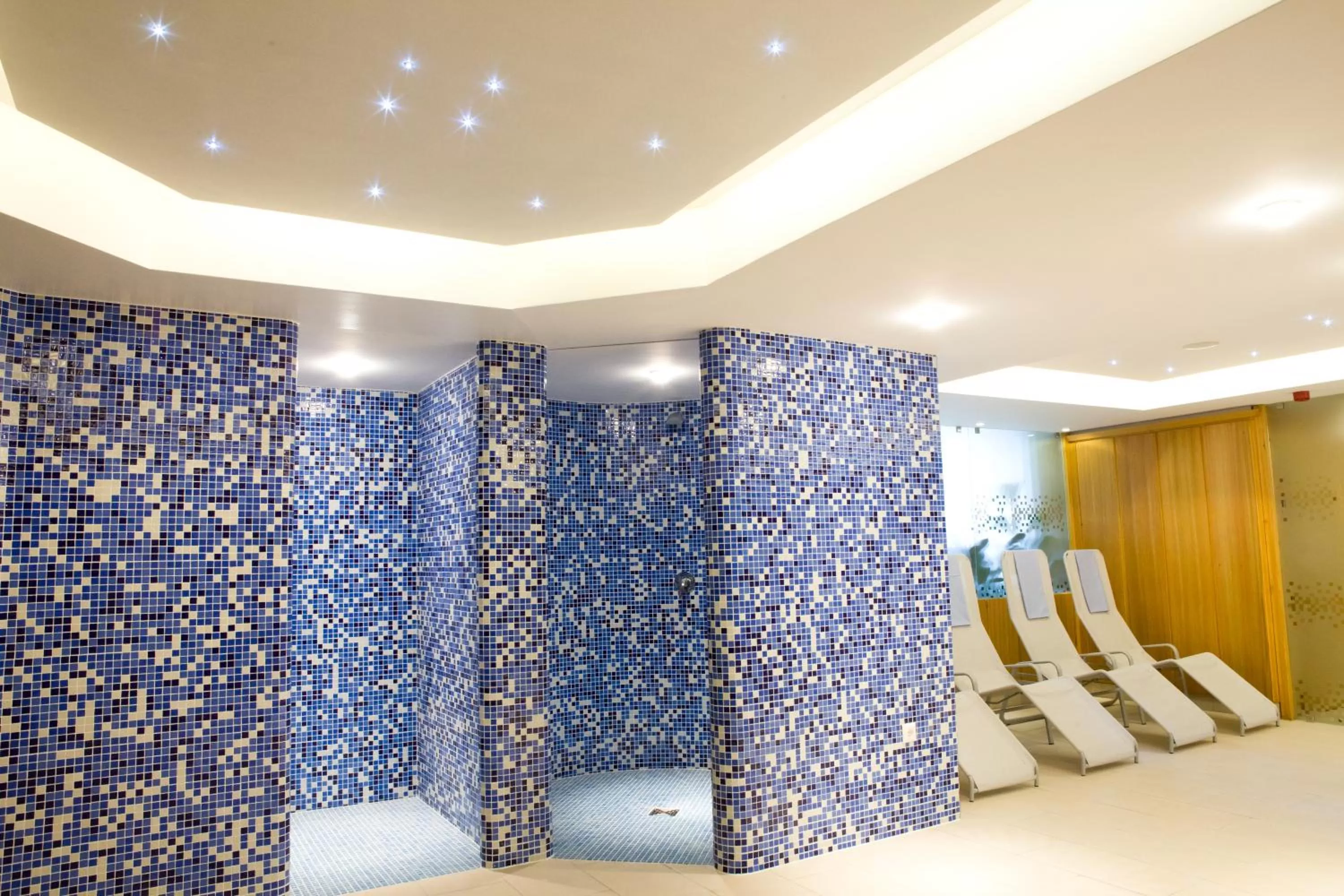 Steam room in Zenit Wellness Hotel Balaton