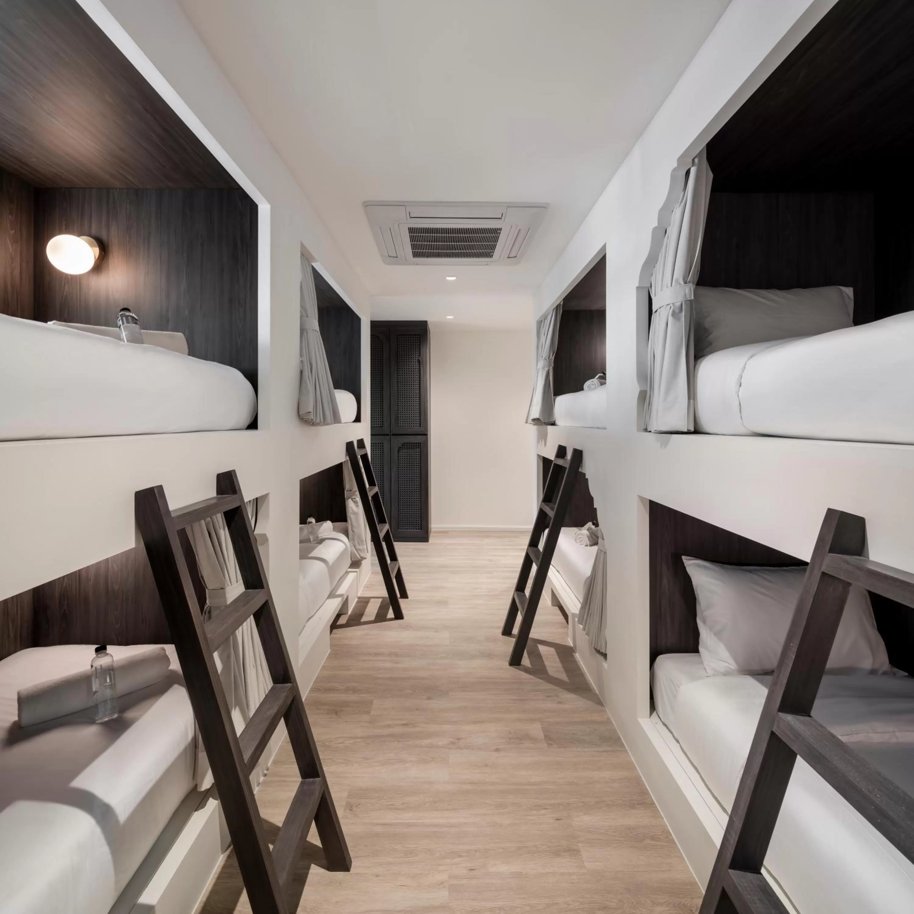 Bed in Lilit Bang Lumphu Hotel