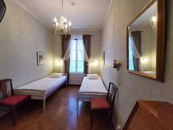 Small Twin Room in Ulfshyttans Herrgård Small Twin Room in Ulfshyttans Herrgård