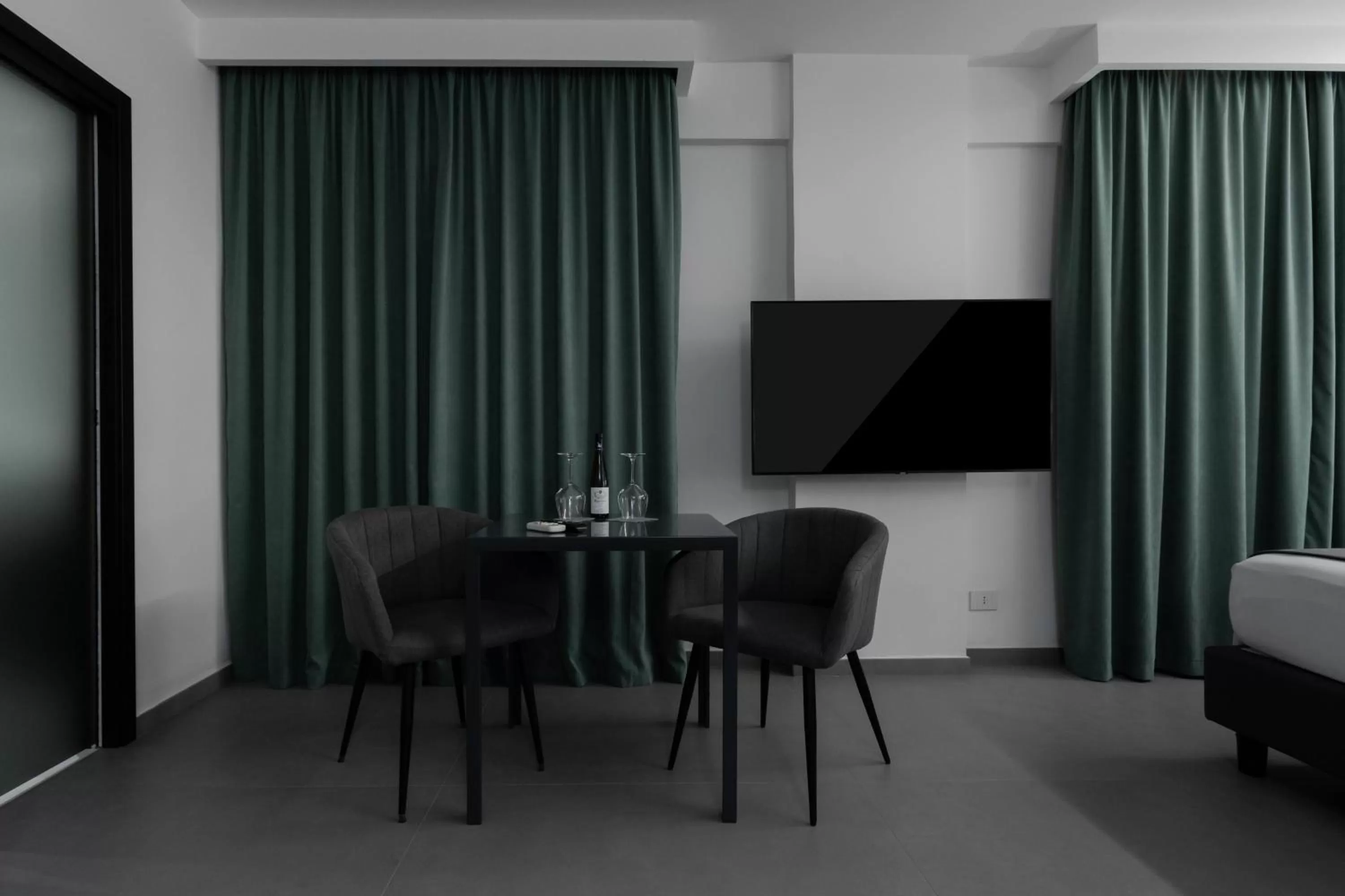 TV and multimedia, Bed in Suite Palermo Apartment