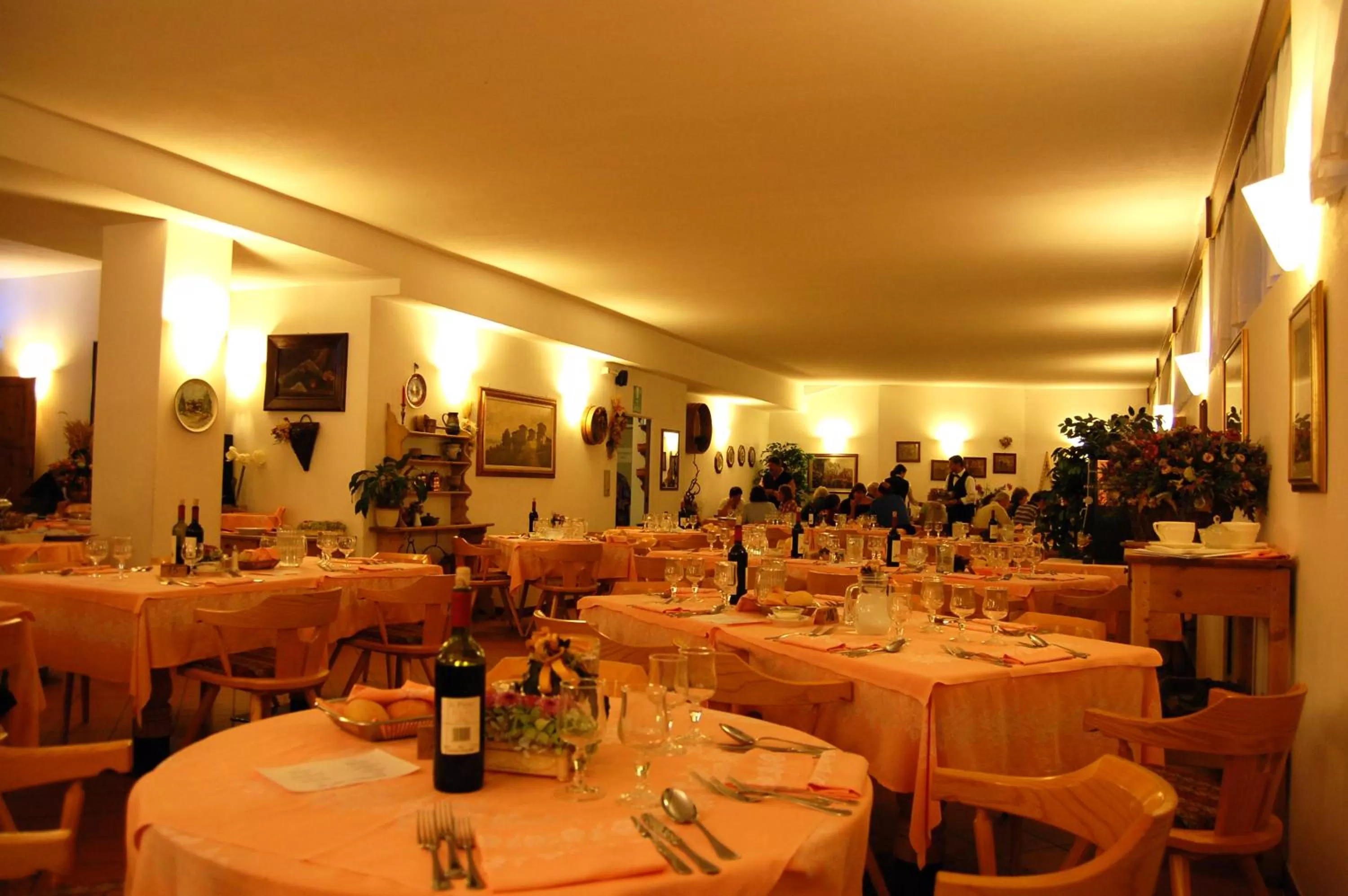 Restaurant/places to eat in Hotel Derby