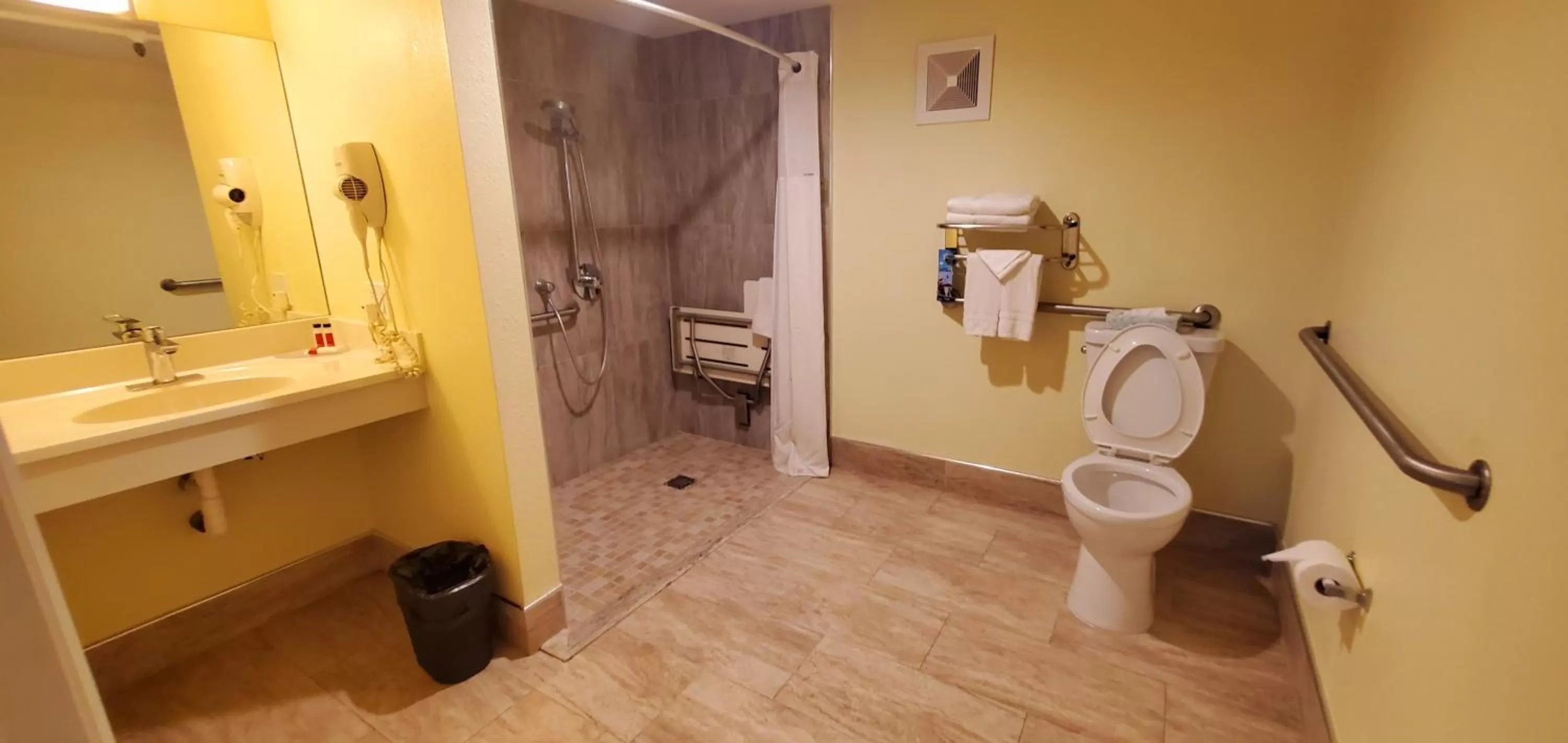 Travelodge by Wyndham Fairfield/Napa Valley