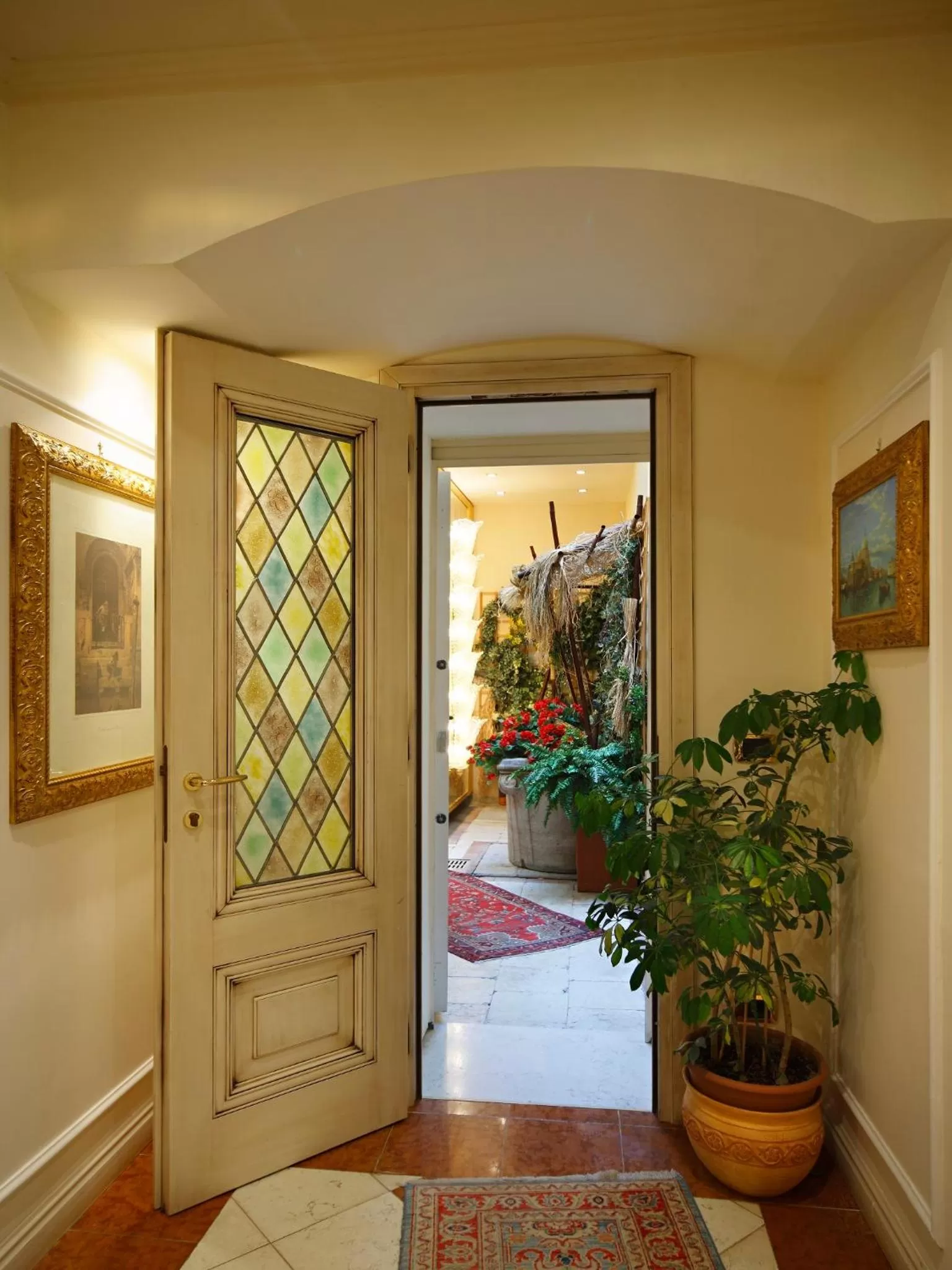 Decorative detail in Hotel Ca' dei Conti