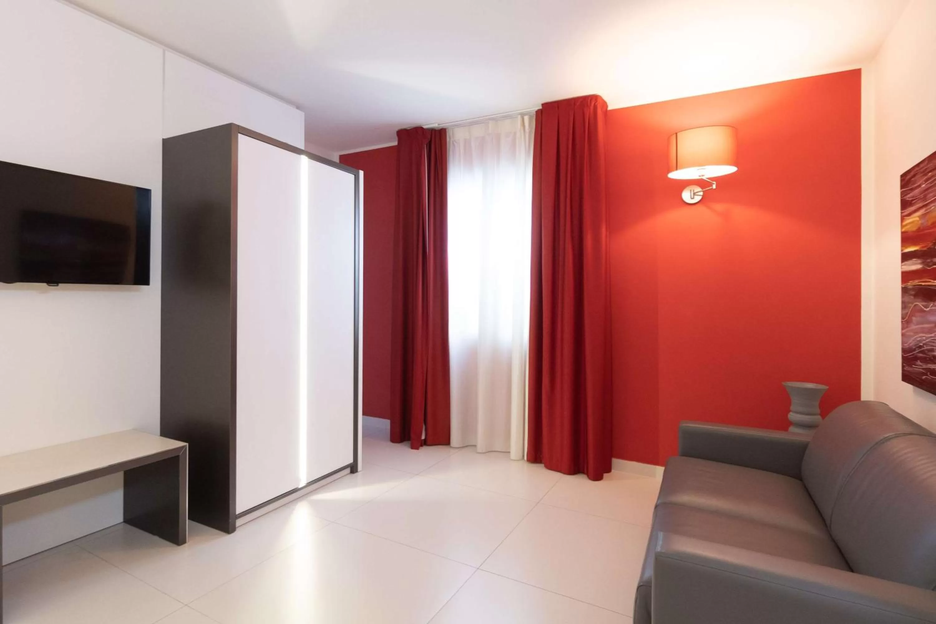 Photo of the whole room in Best Western Plus Hotel Perla Del Porto