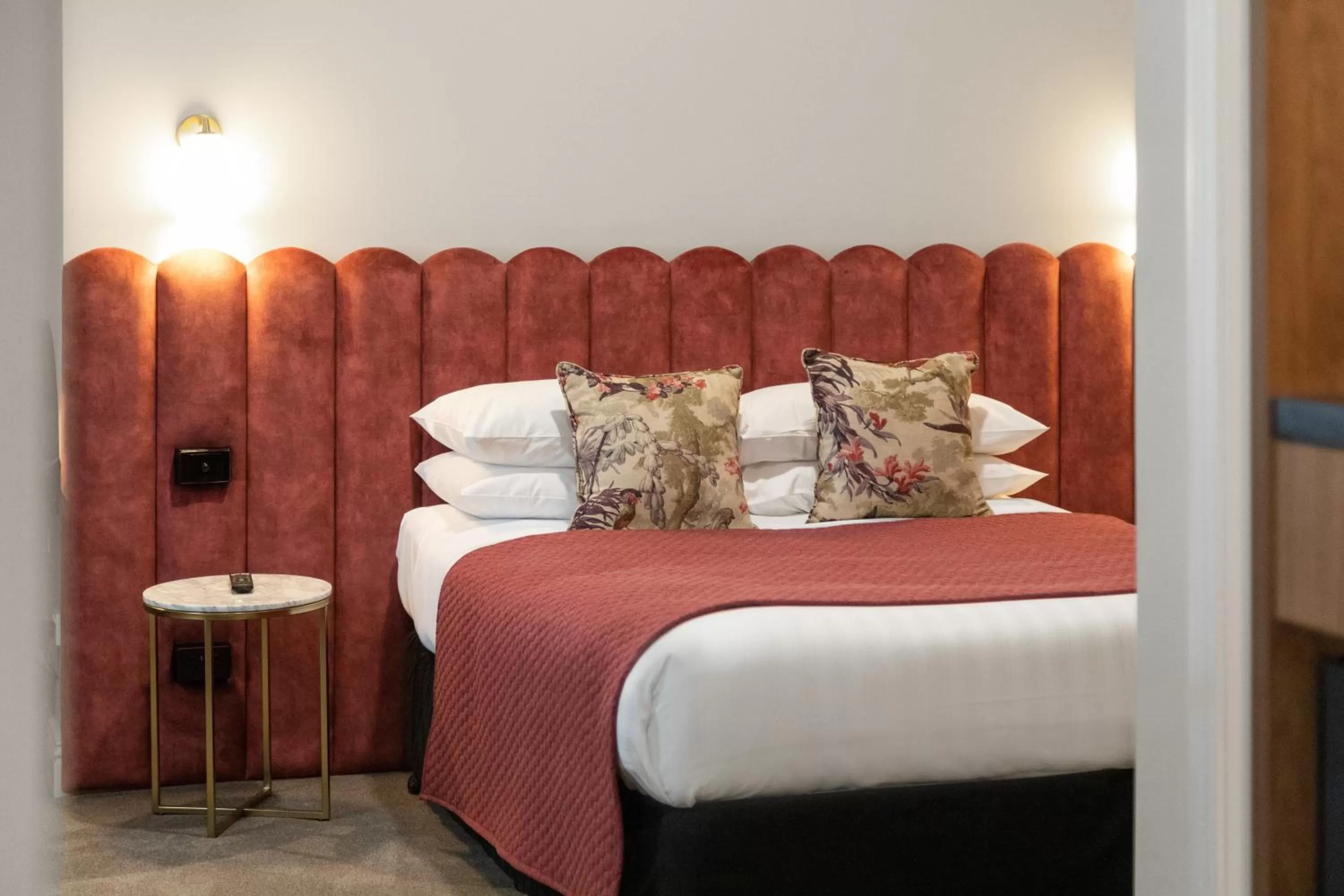 Bed in Mount Gambier Hotel