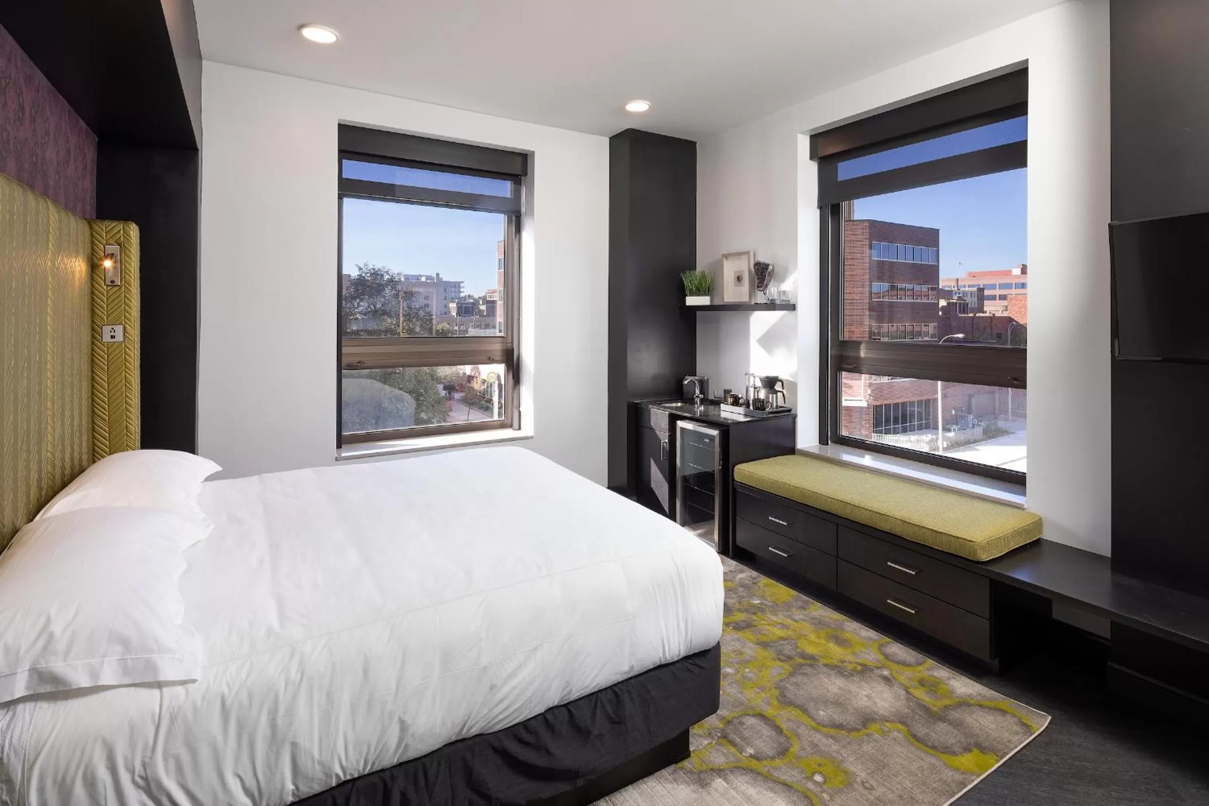 Bed in Hotel On Phillips