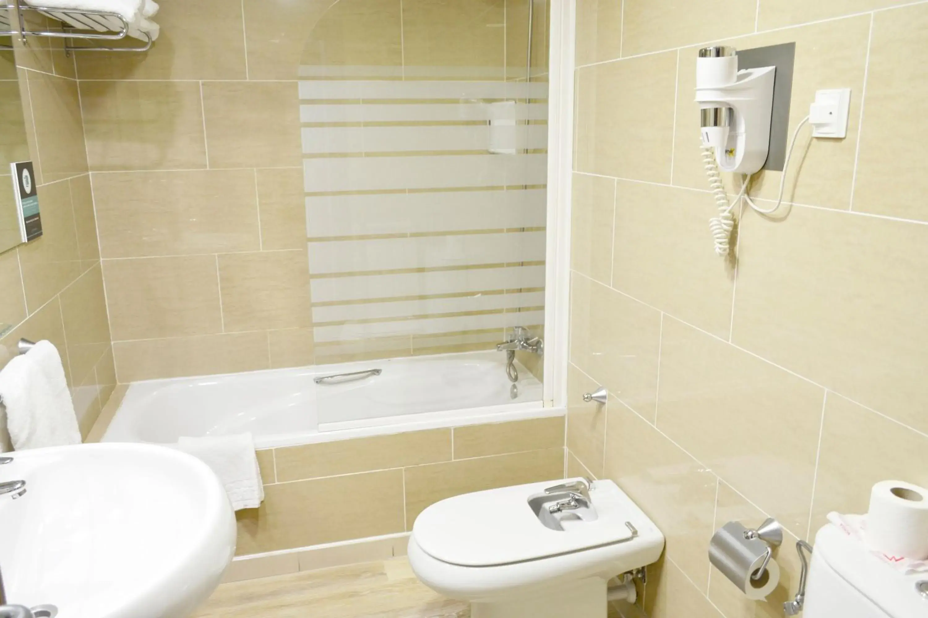 Economy Double Room in Hotel Alda Ciudad de Soria Economy Double Room in Hotel Alda Ciudad de Soria