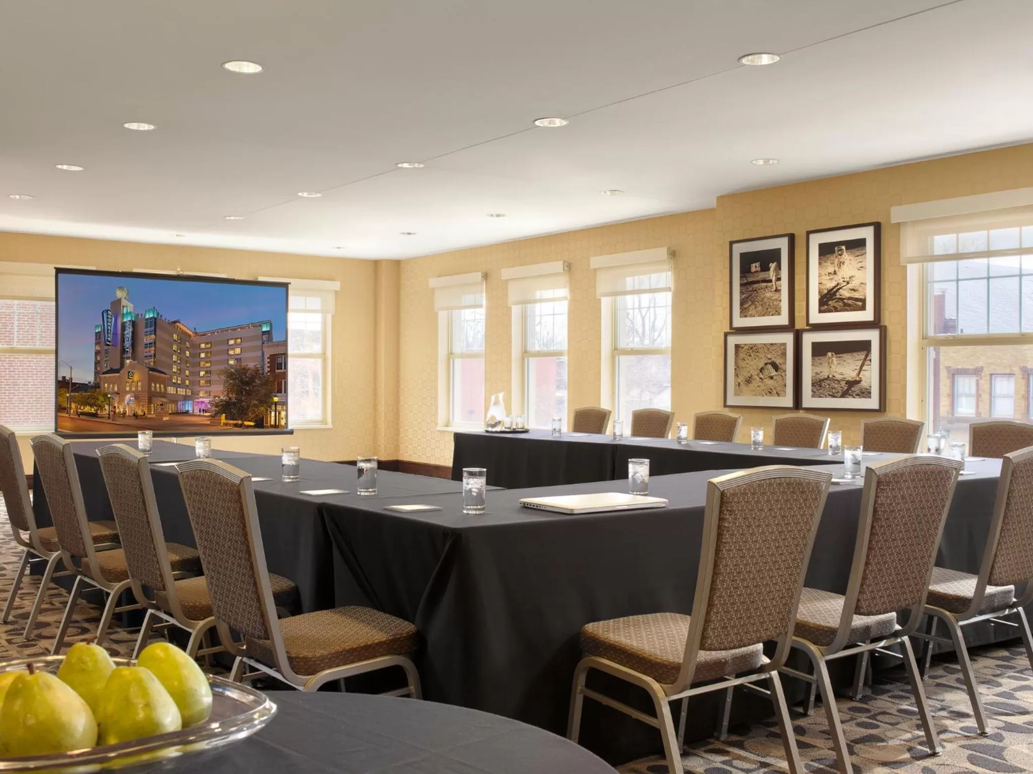 Business facilities in The Moonrise Hotel