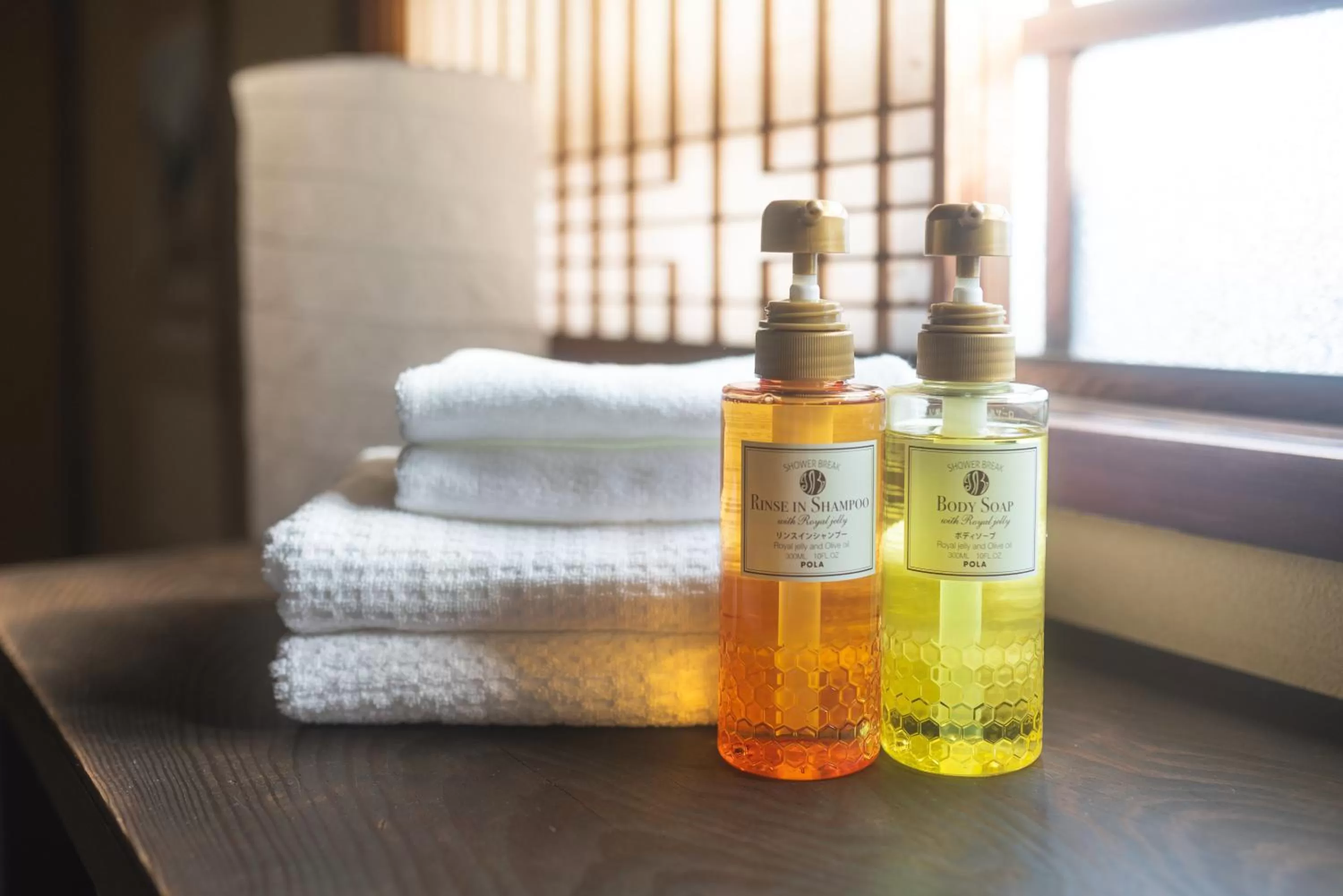 B&B MIKAWA Info Centre - Kanazawa Fish Harbour