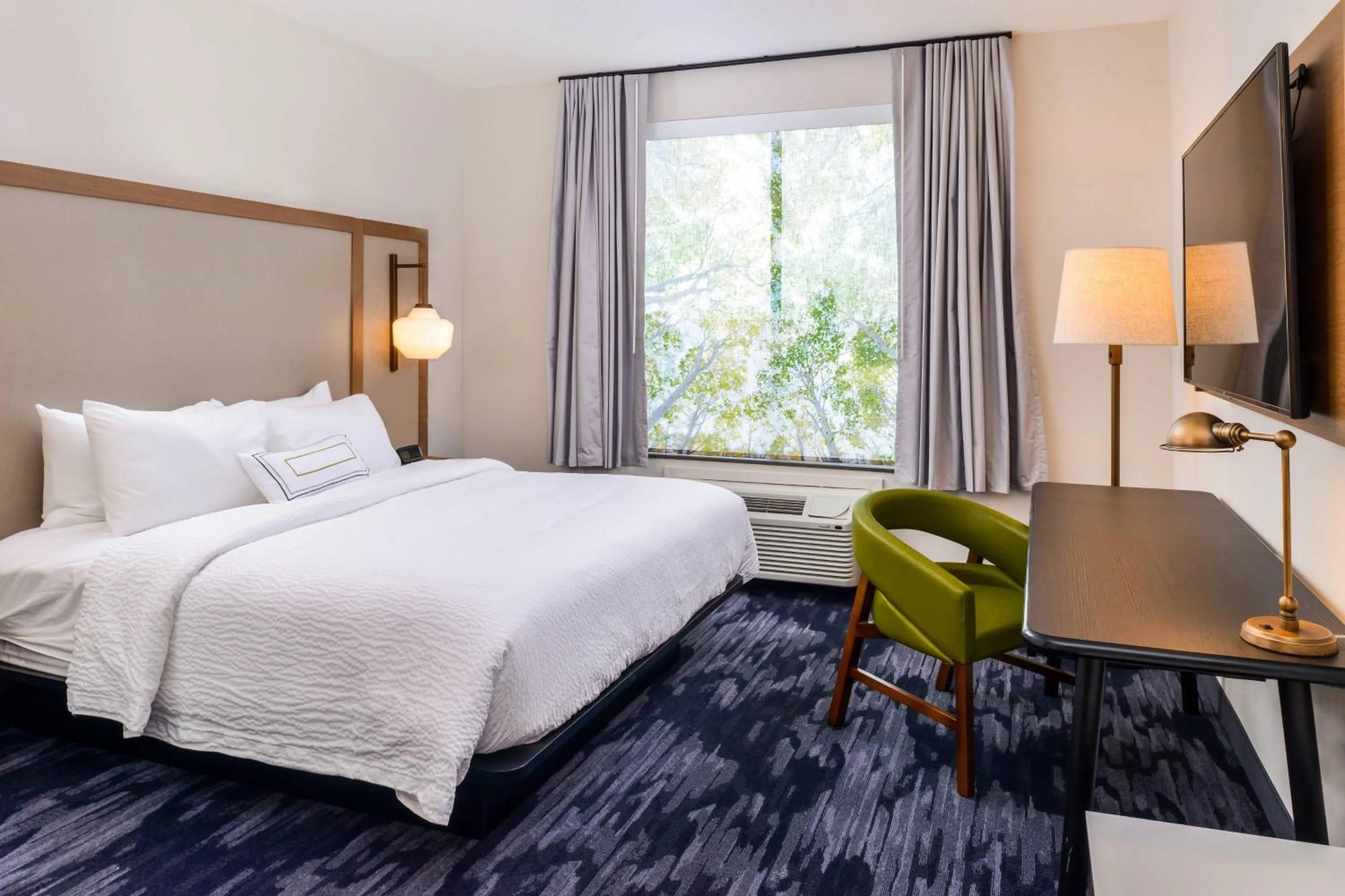 King Room - Hearing Accessible in Fairfield Inn & Suites by Marriott Fort Worth Southwest at Cityview