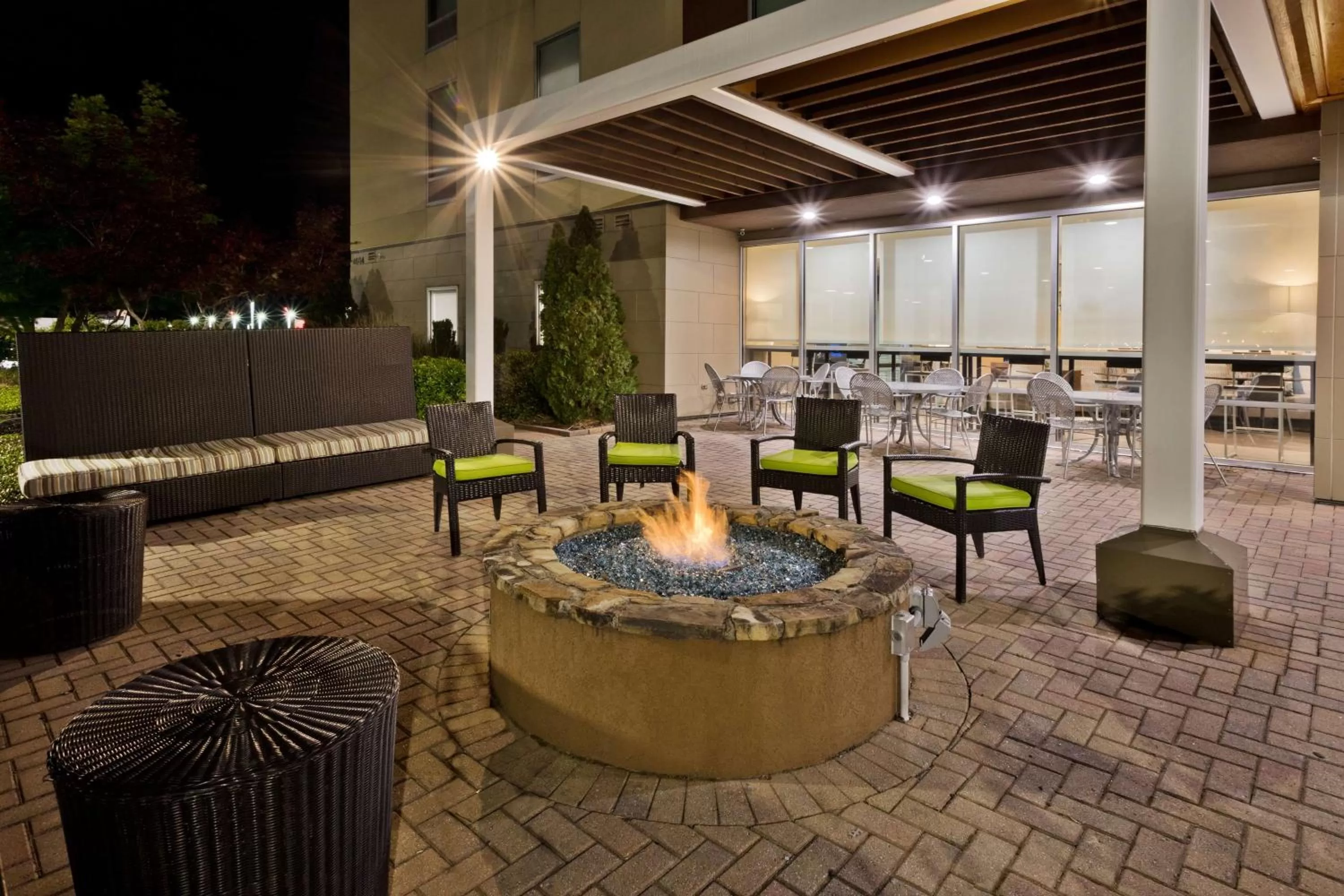 Patio in Home2 Suites by Hilton Columbus