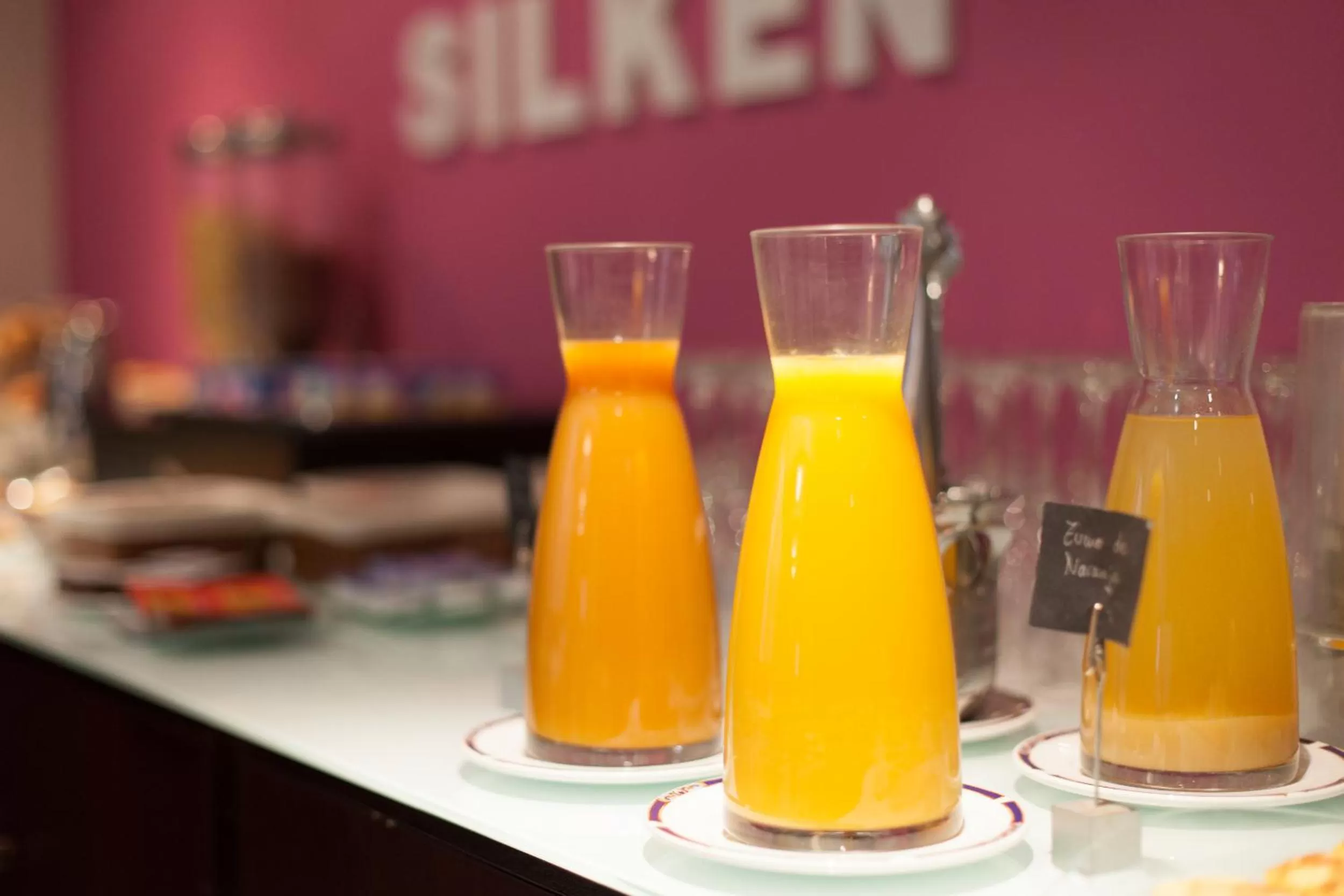 Non alcoholic drinks in Silken Rona Dalba