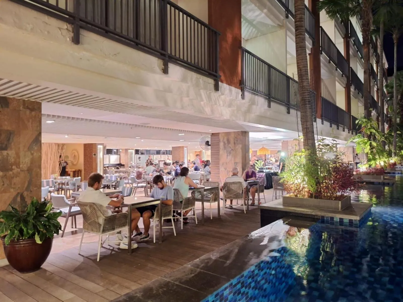 Restaurant/places to eat in Swiss-Belhotel Tuban Bali