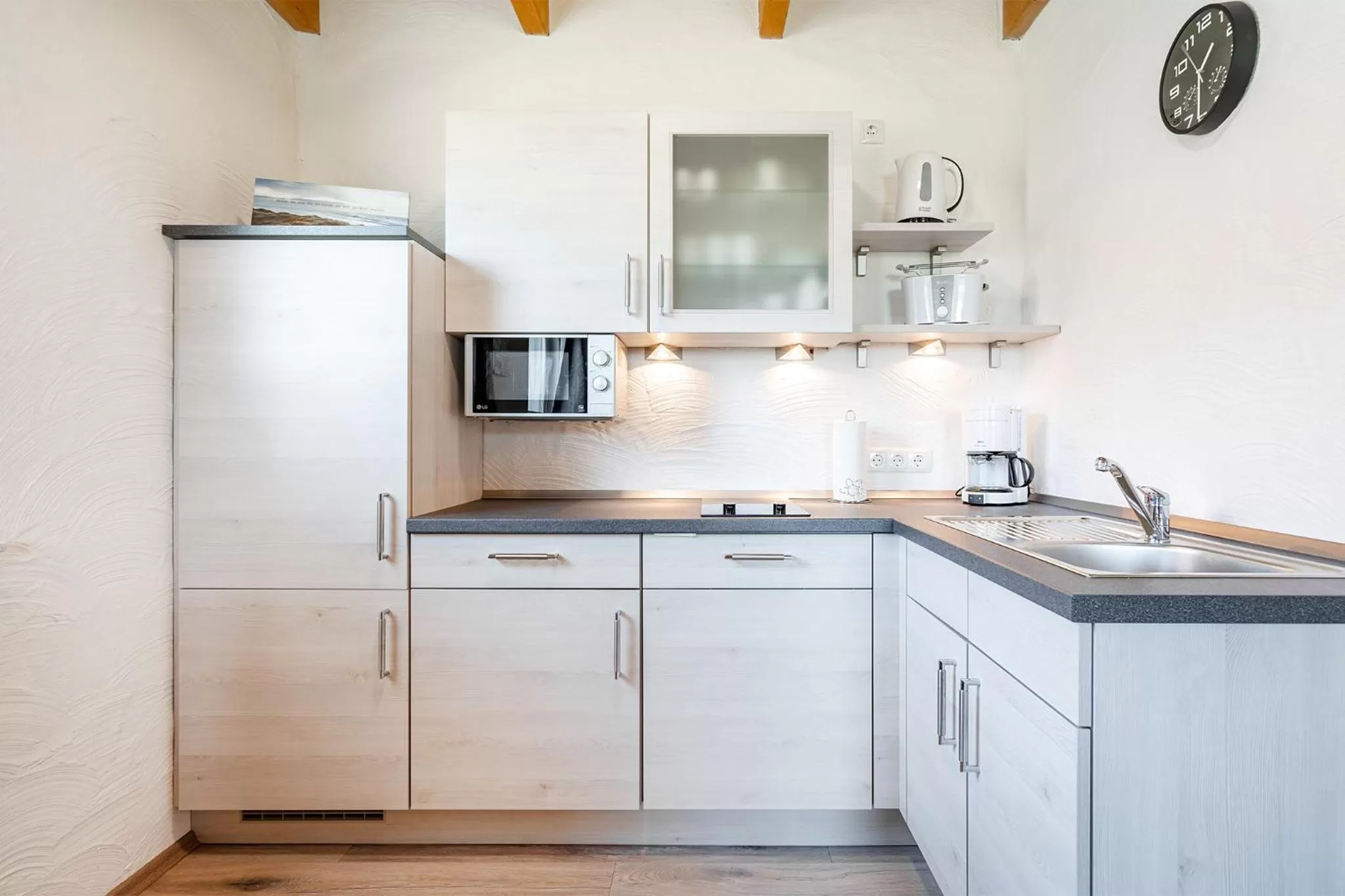 Coffee/tea facilities, Kitchen/Kitchenette in Villa Moorstern