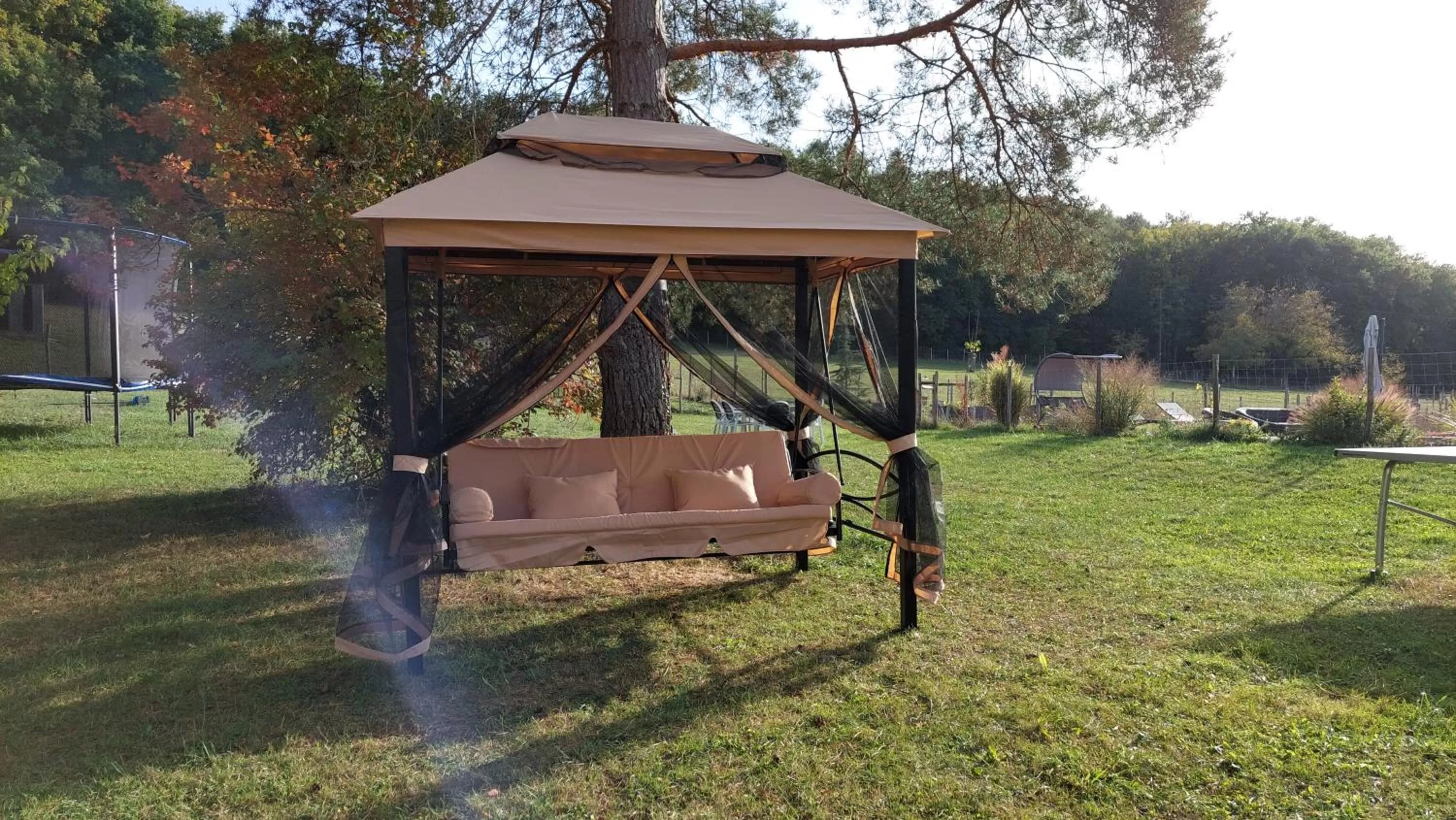 Garden in Ferme des Petites Oreilles 4 étoiles