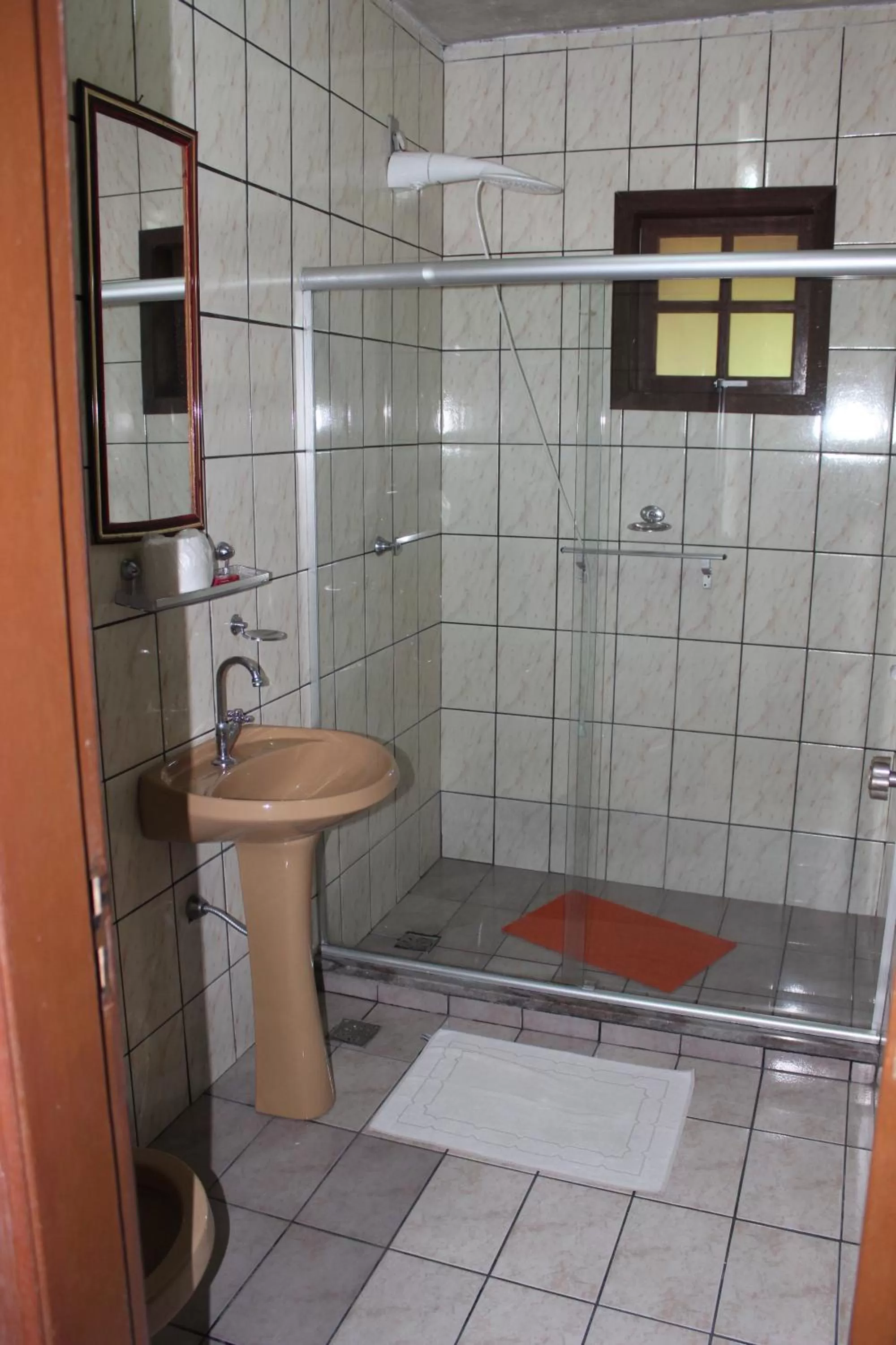 Shower, Bathroom in Pousada Flor de Paraty