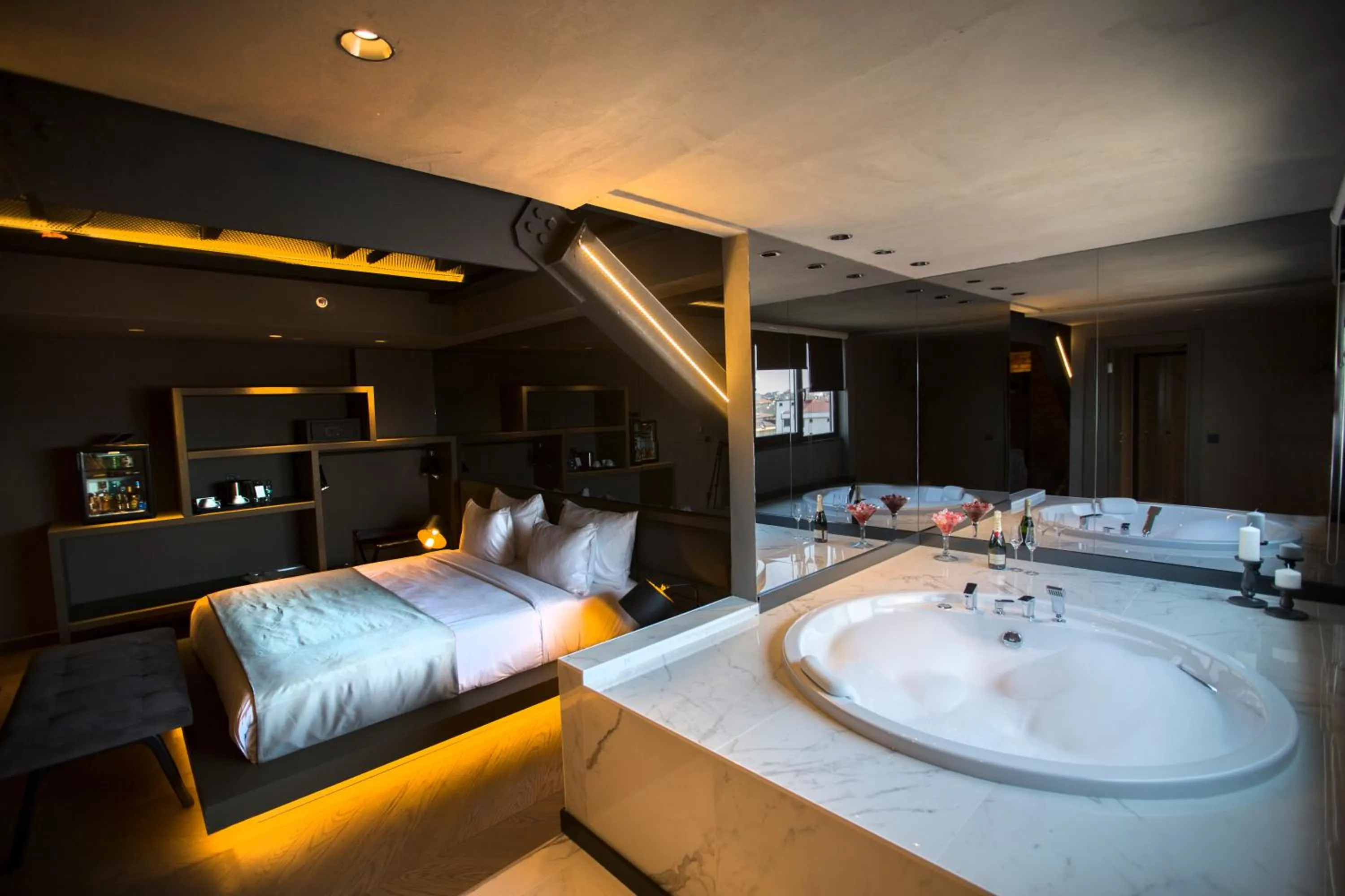 Hot Tub, Bed in Cityloft 81