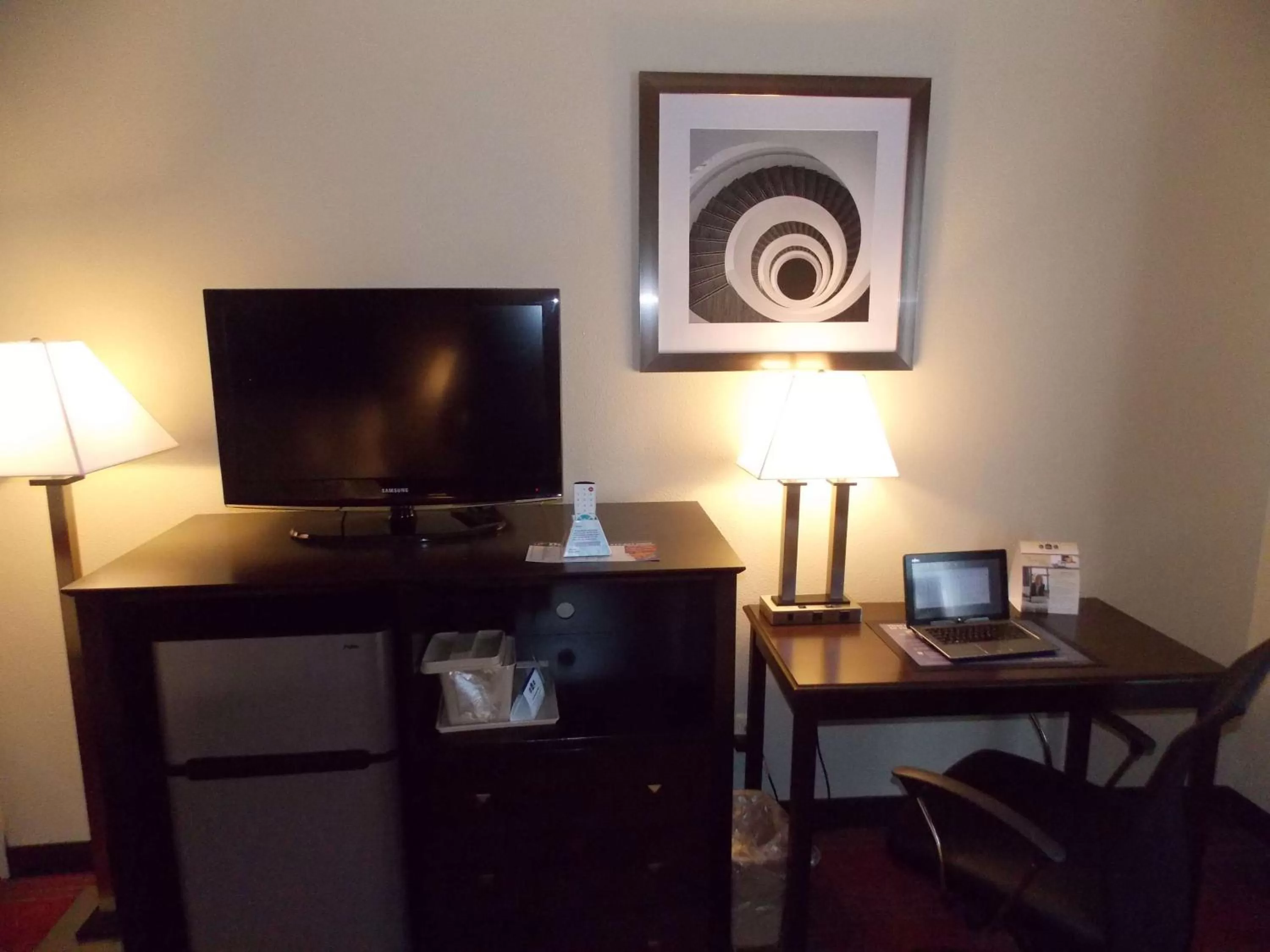 Photo of the whole room in Best Western Springfield West Inn