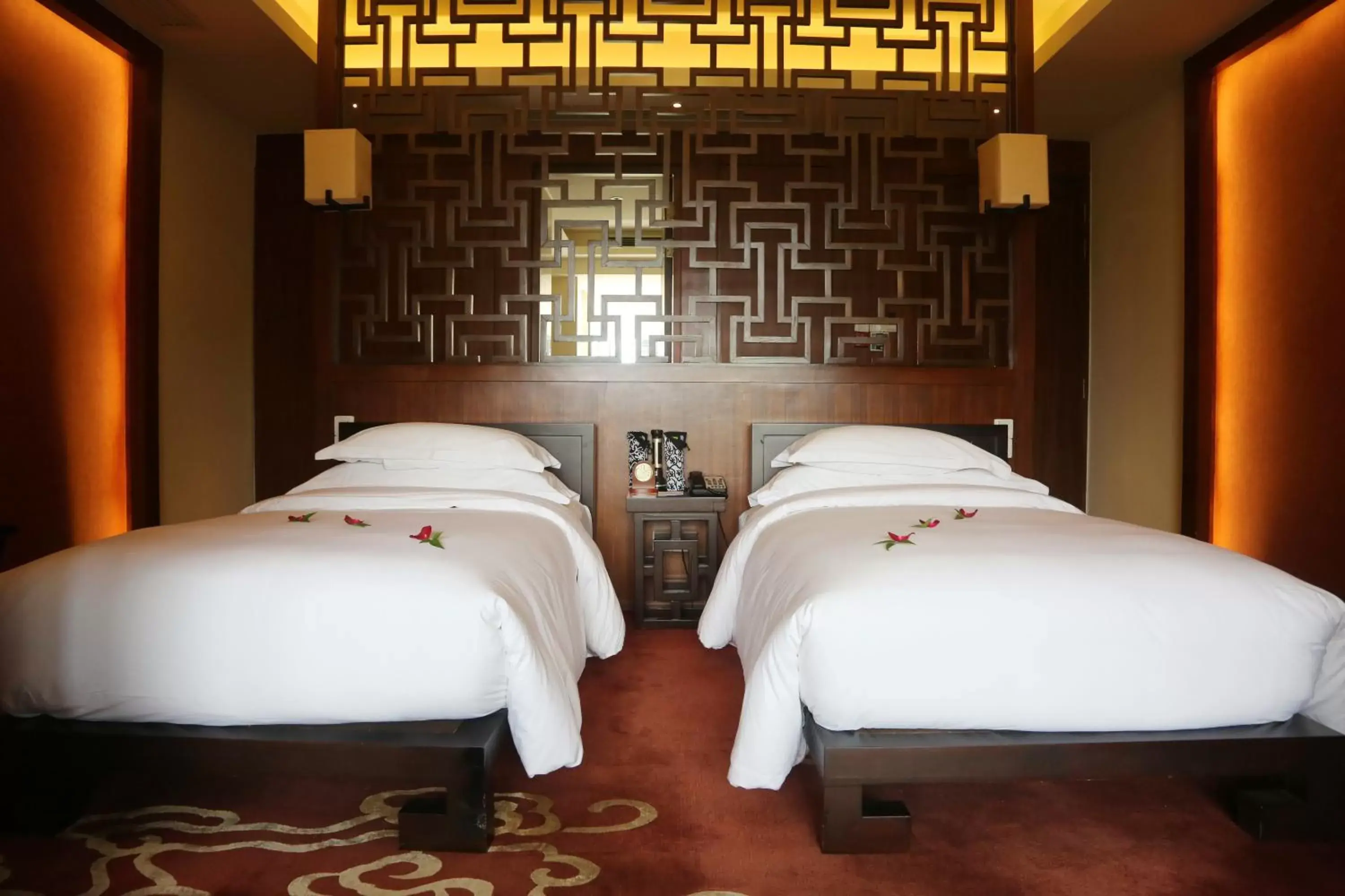 Twin Suite with Mountain View in Banyan Tree Lijiang Twin Suite with Mountain View in Banyan Tree Lijiang