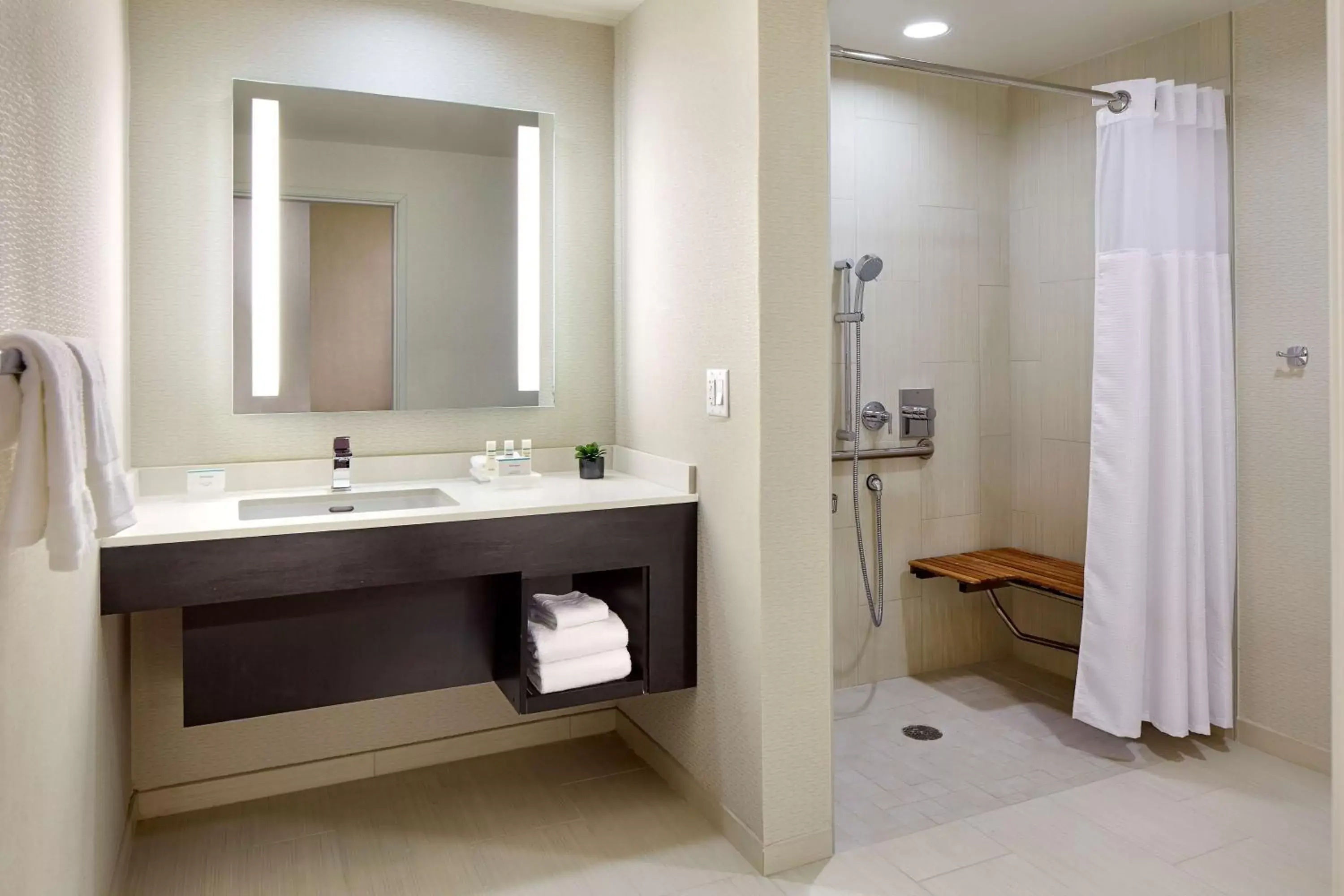 Queen Studio Suite with Two Queen Beds with Bath Tub - Disability Access in Homewood Suites by Hilton San Diego Downtown/Bayside Queen Studio Suite with Two Queen Beds with Bath Tub - Disability Access in Homewood Suites by Hilton San Diego Downtown/Bayside