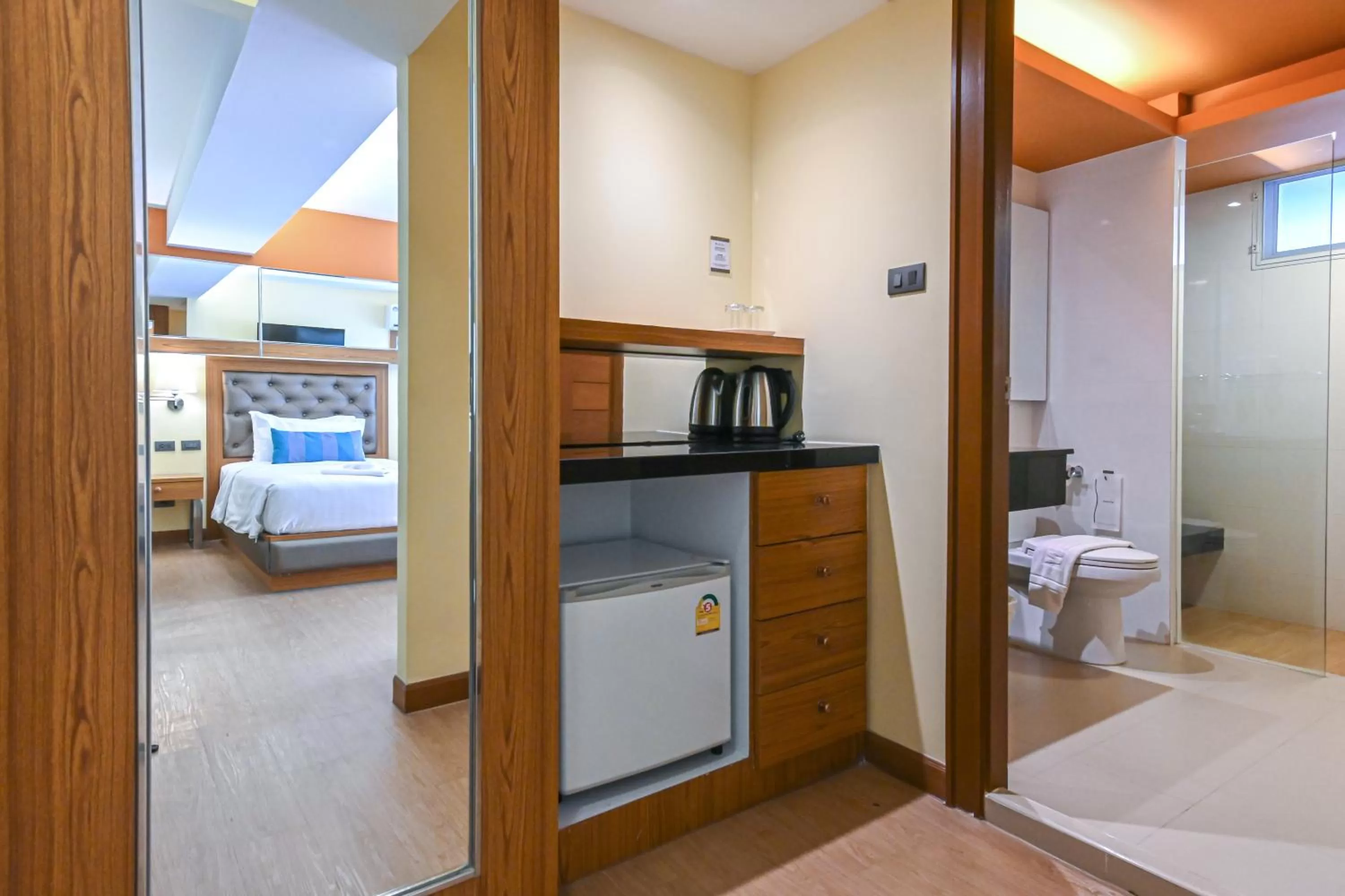 Photo of the whole room, Bed in Golden Sea Hua Hin - SHA Extra Plus