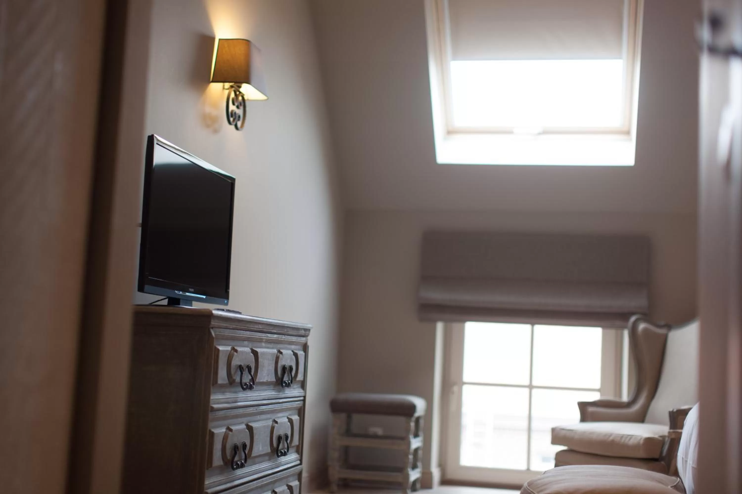 TV and multimedia, TV/Entertainment Center in B&B Louis1924