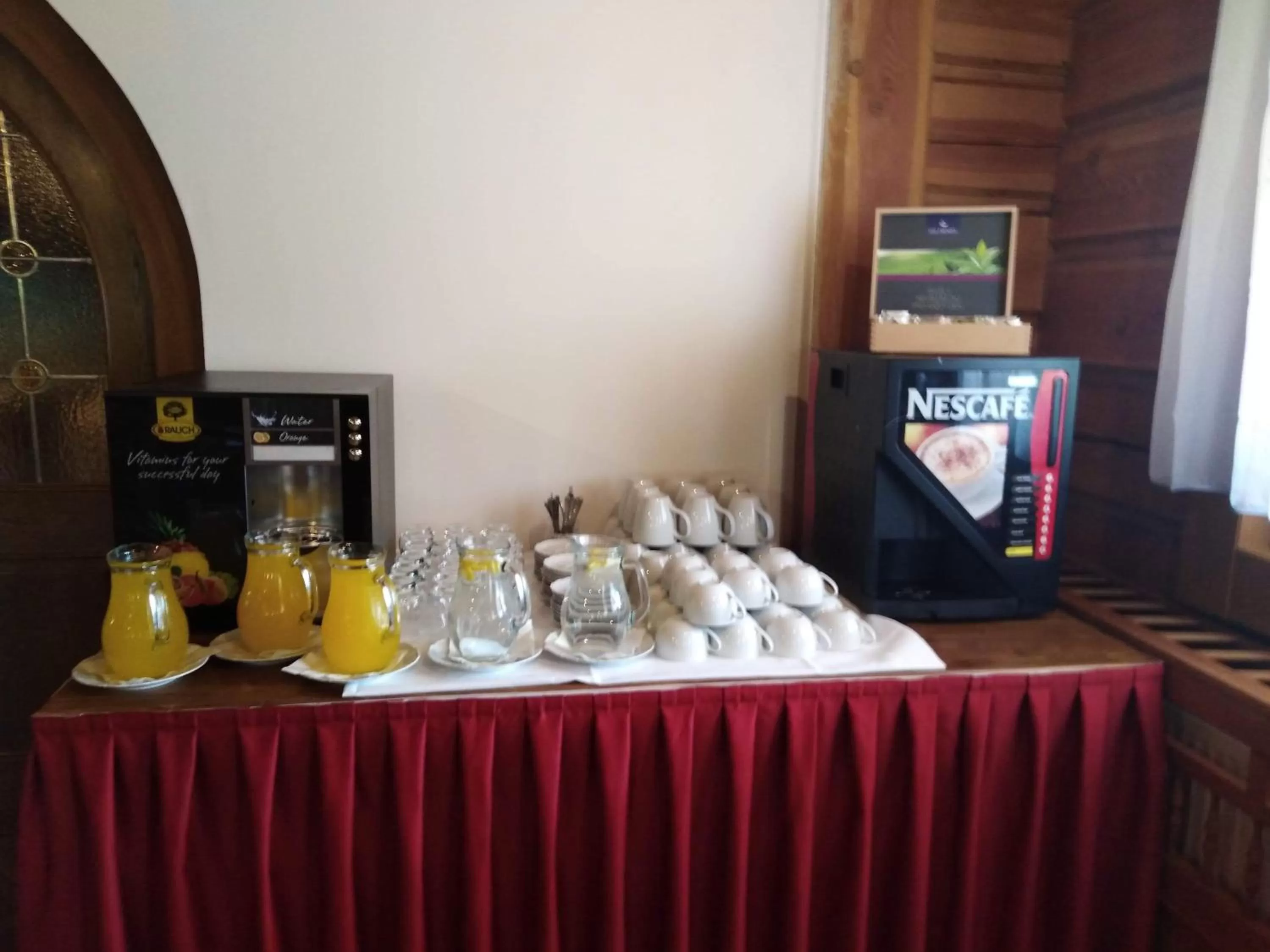 Breakfast in Motel Roubenka