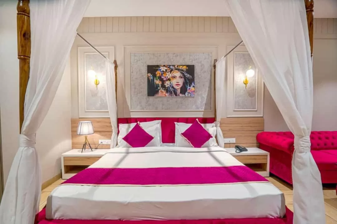 Bed in Greenwood Villa By Levelup