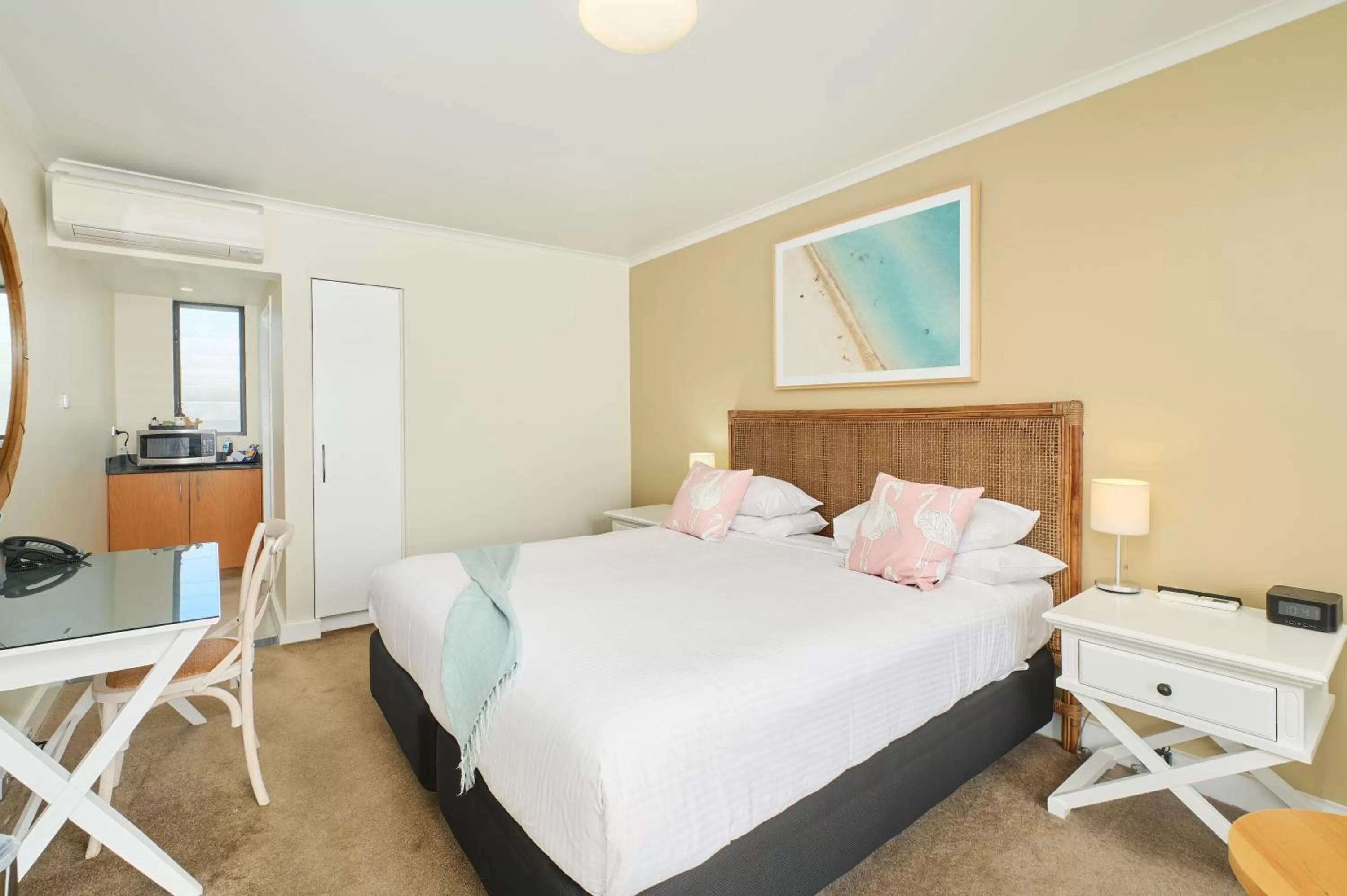 Bedroom, Bed in ibis Styles Port Macquarie