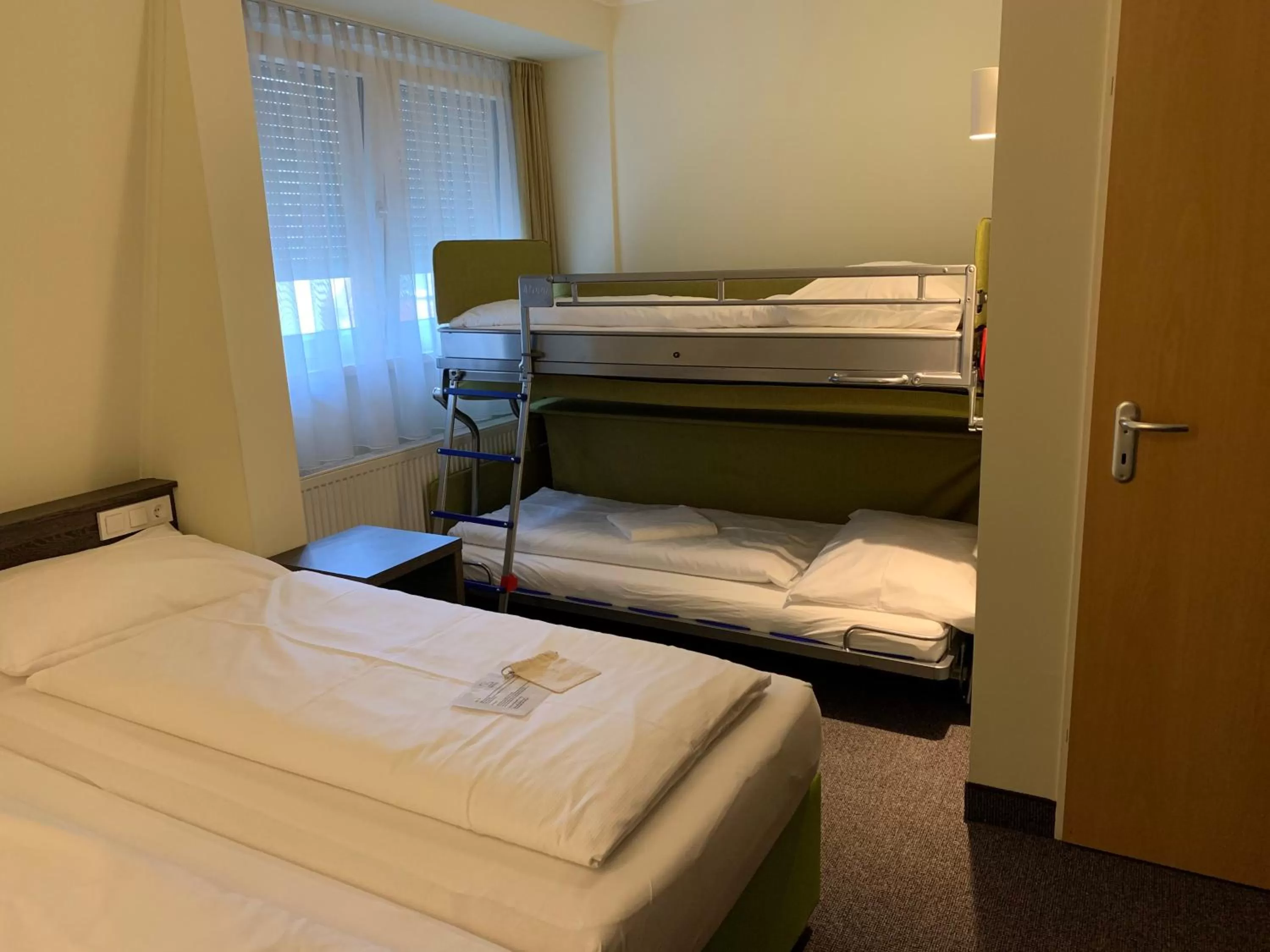 Photo of the whole room, Bunk Bed in Behringers City Hotel Nürnberg