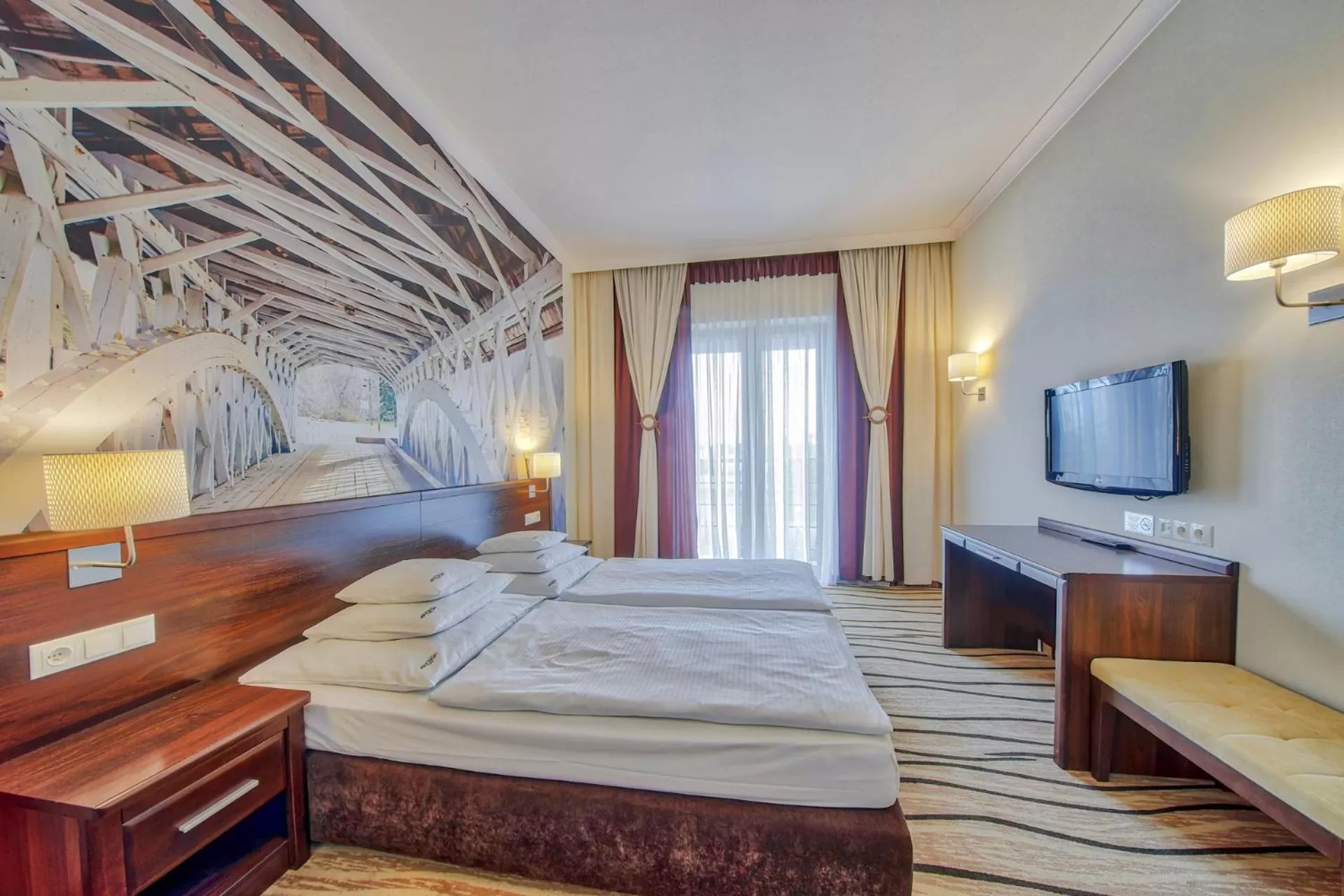 Bed in Hotel Arkas