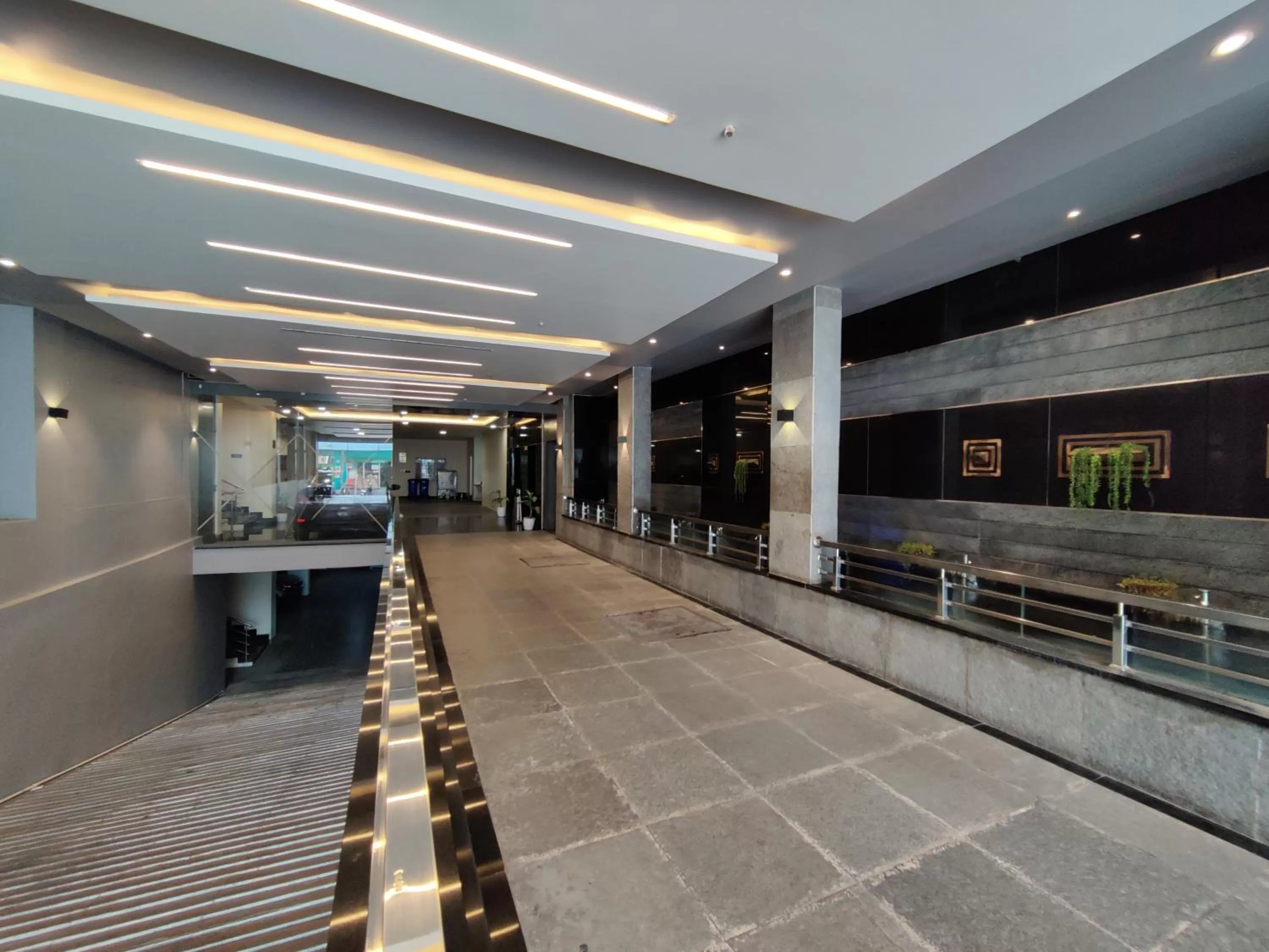 Parking in PARK SIGNATURE HOTELS - Royal Benza