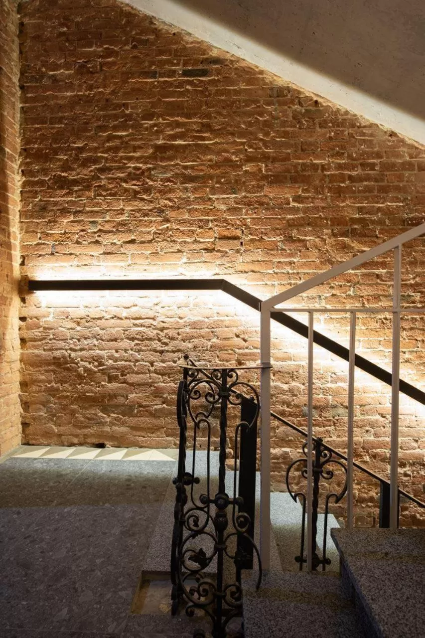 Property building in Four Rooms City