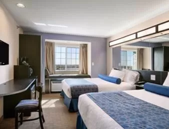 Queen Room with Two Queen Beds and Bath Tub - Mobility Accessible/Non-Smoking in Microtel Inn & Suites by Wyndham Stanley