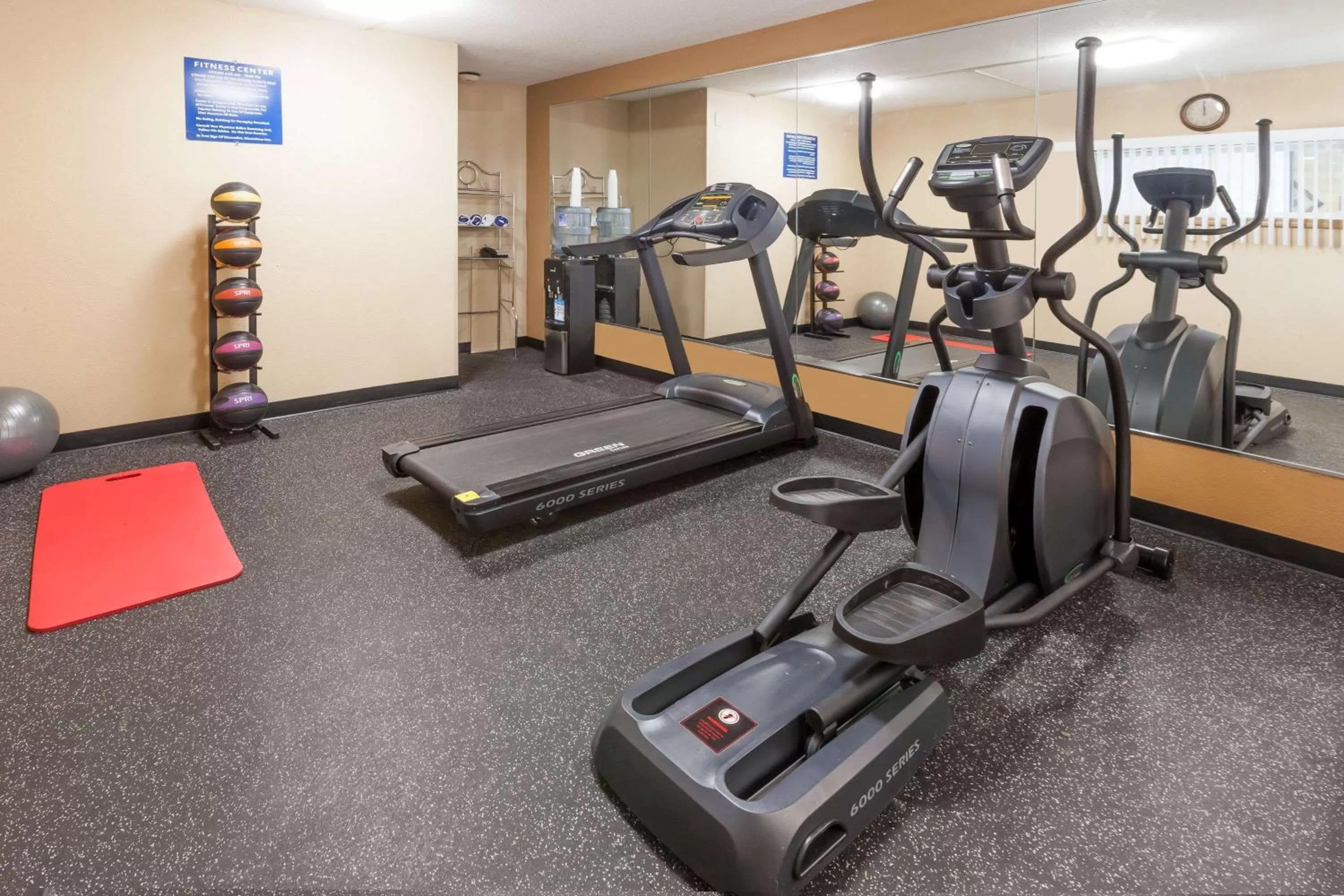 Fitness centre/facilities in Days Inn by Wyndham Kent - Akron