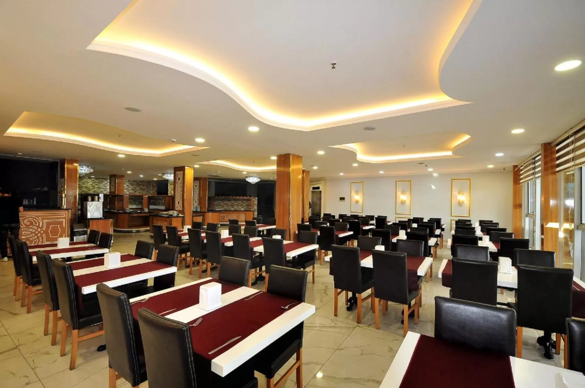 Restaurant/Places to Eat in UK BLUE COAST HOTEL Adult Only