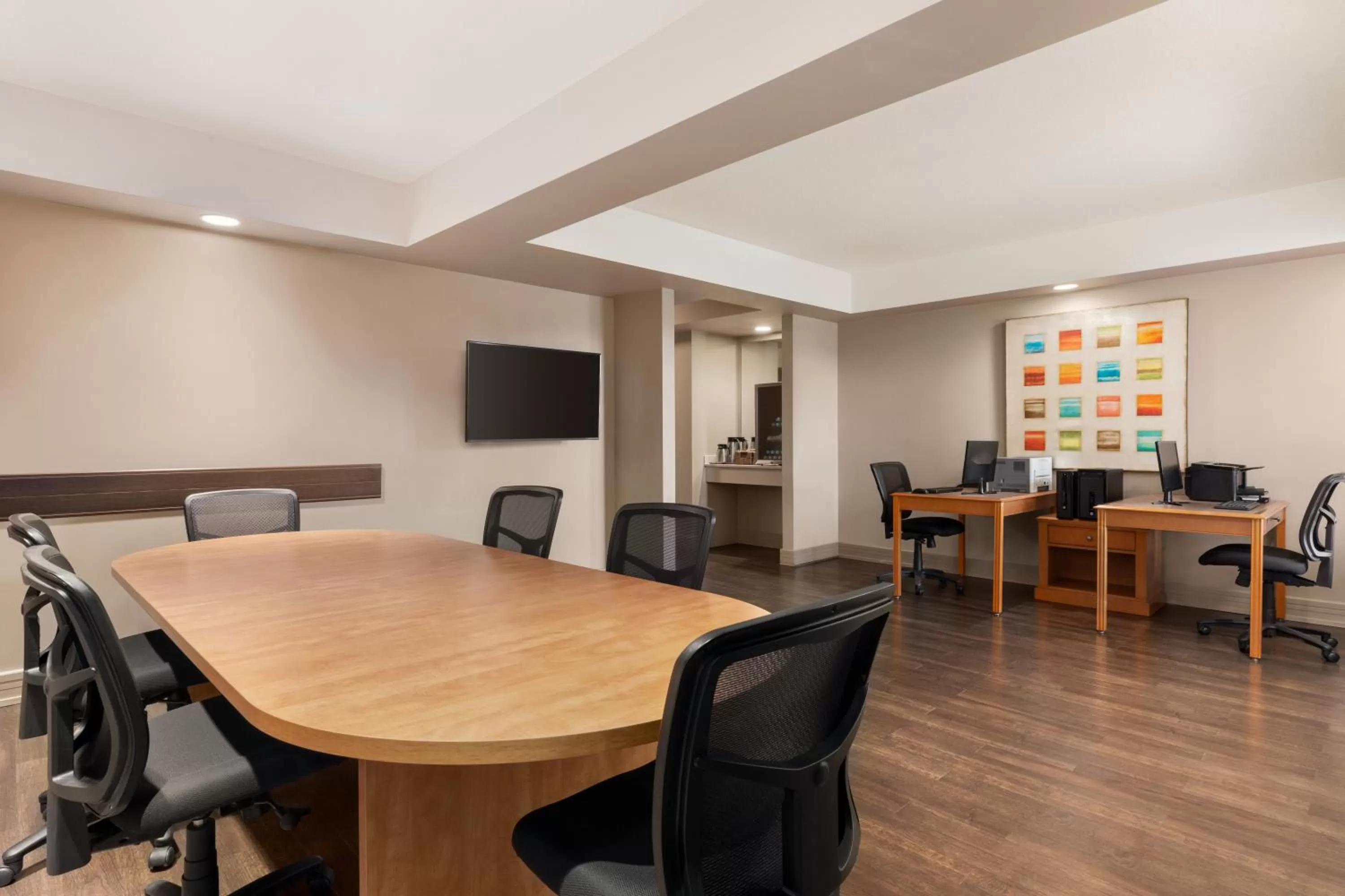 Business facilities in Royal Hotel Calgary, Trademark Collection by Wyndham
