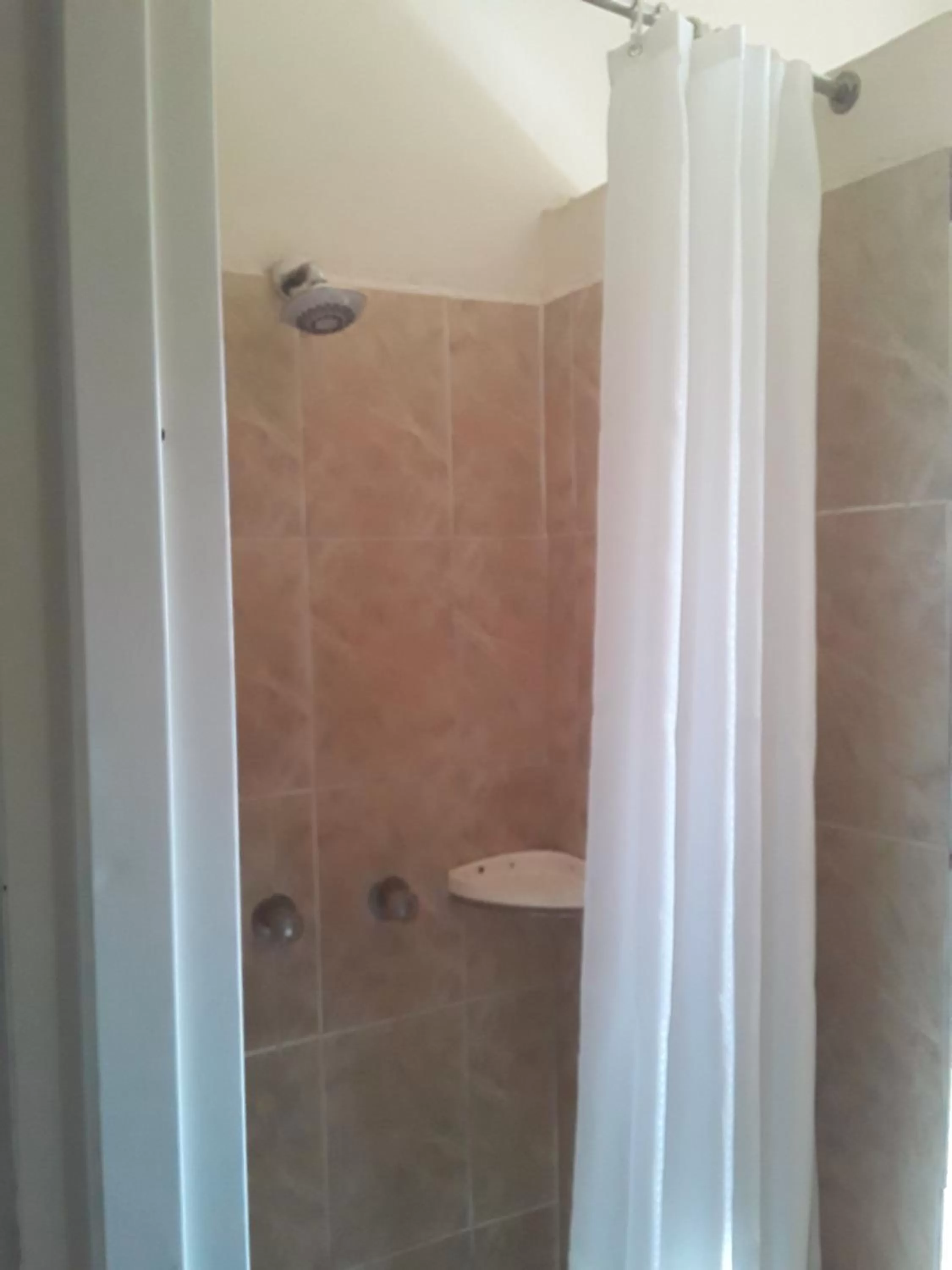 Bathroom in Vuya Nathi Bed and Breakfast