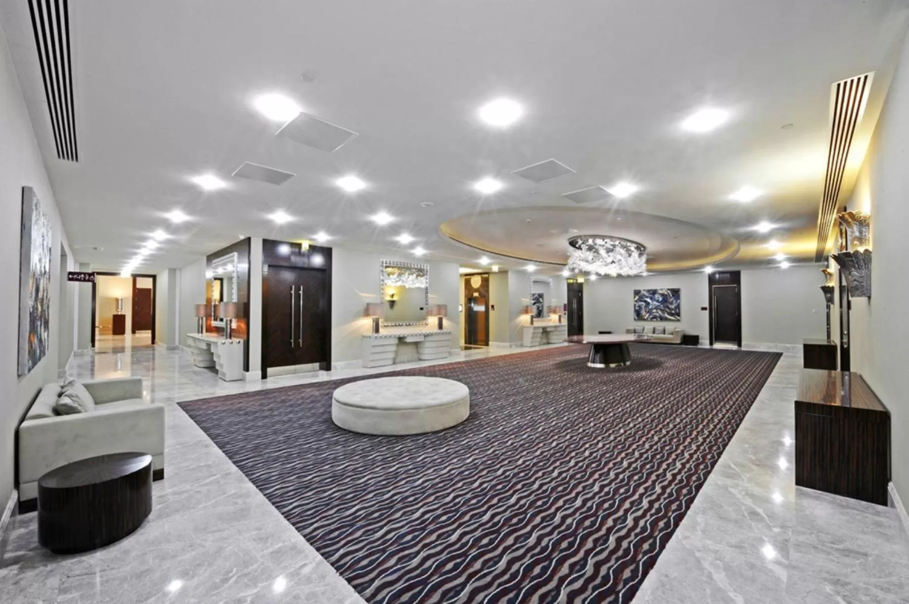 Meeting/conference room in Crowne Plaza Bursa Convention Center & Thermal Spa by IHG