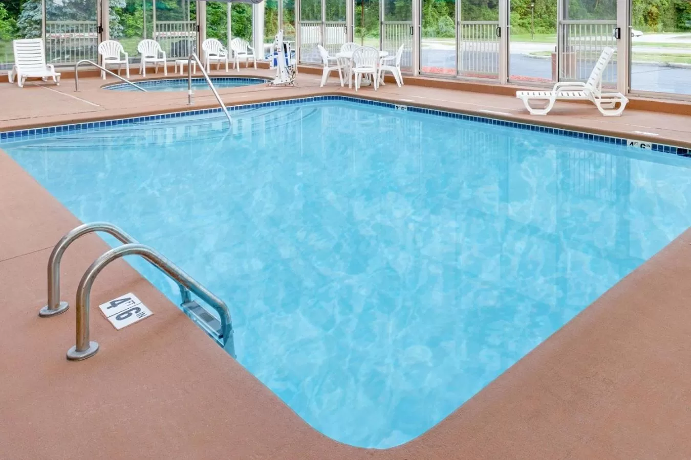 Swimming pool in Baymont by Wyndham Bridgeport/Frankenmuth