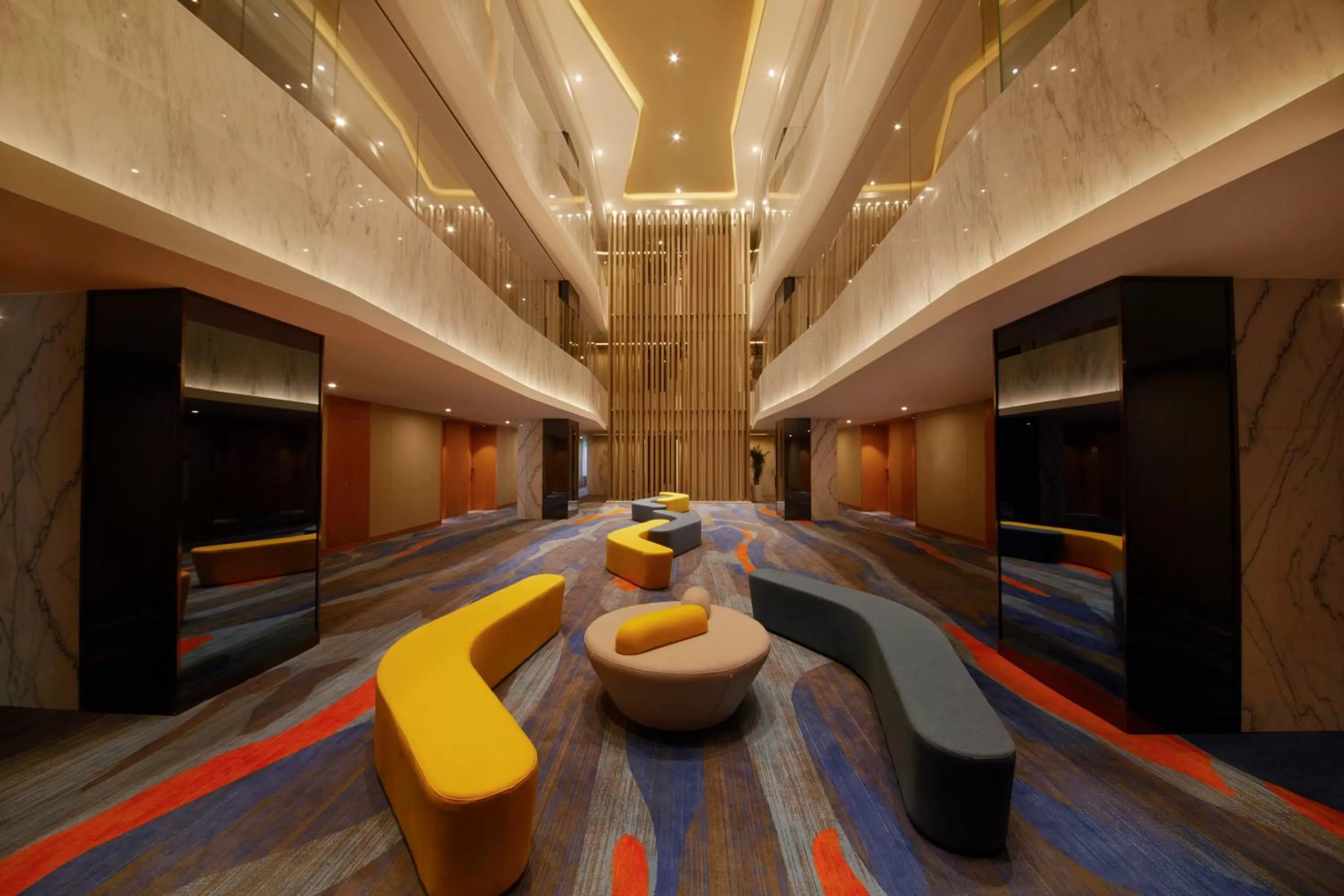 Lobby or reception in Holiday Inn Express Zhengzhou Zhengdong by IHG
