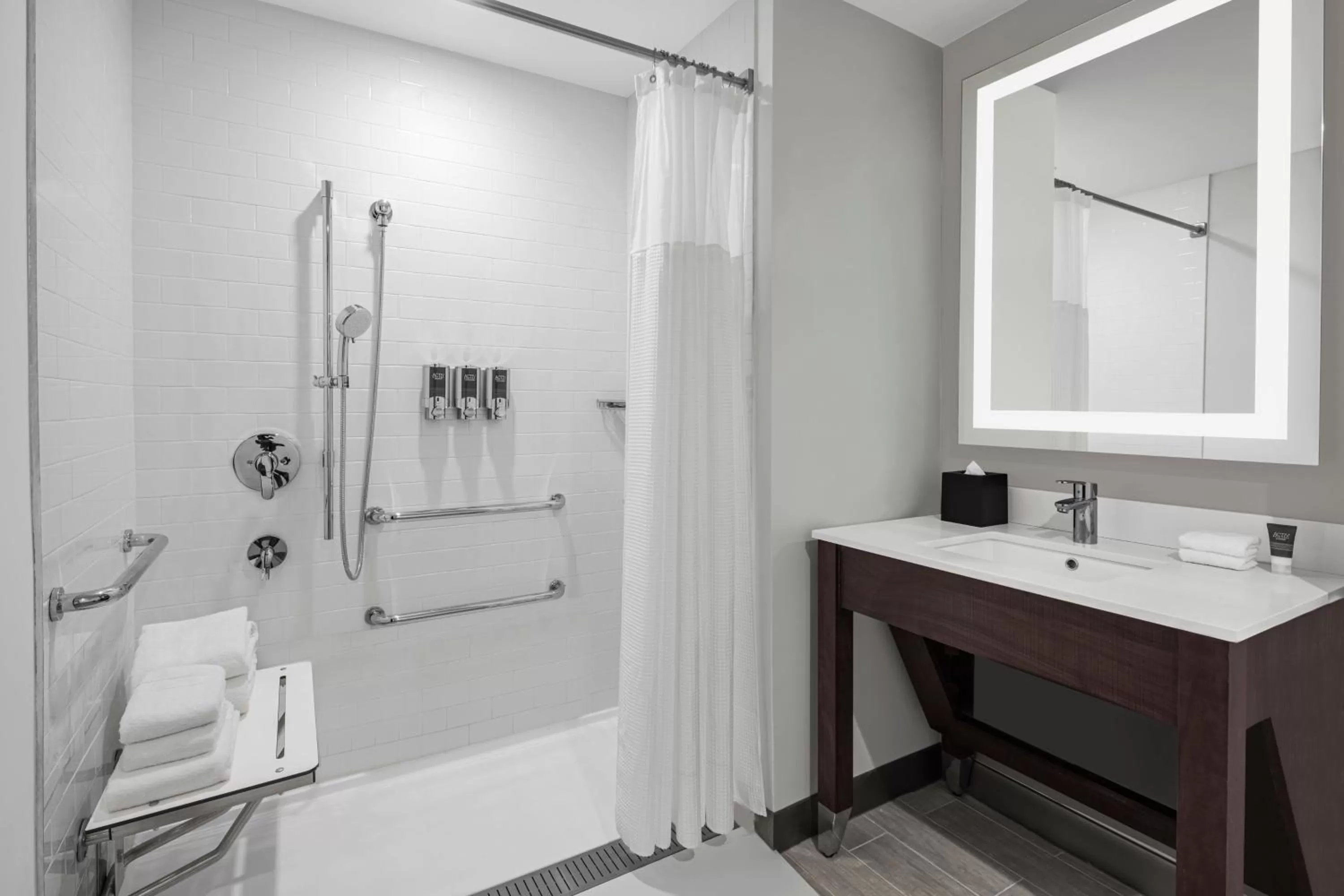 Bathroom in Four Points by Sheraton Flushing