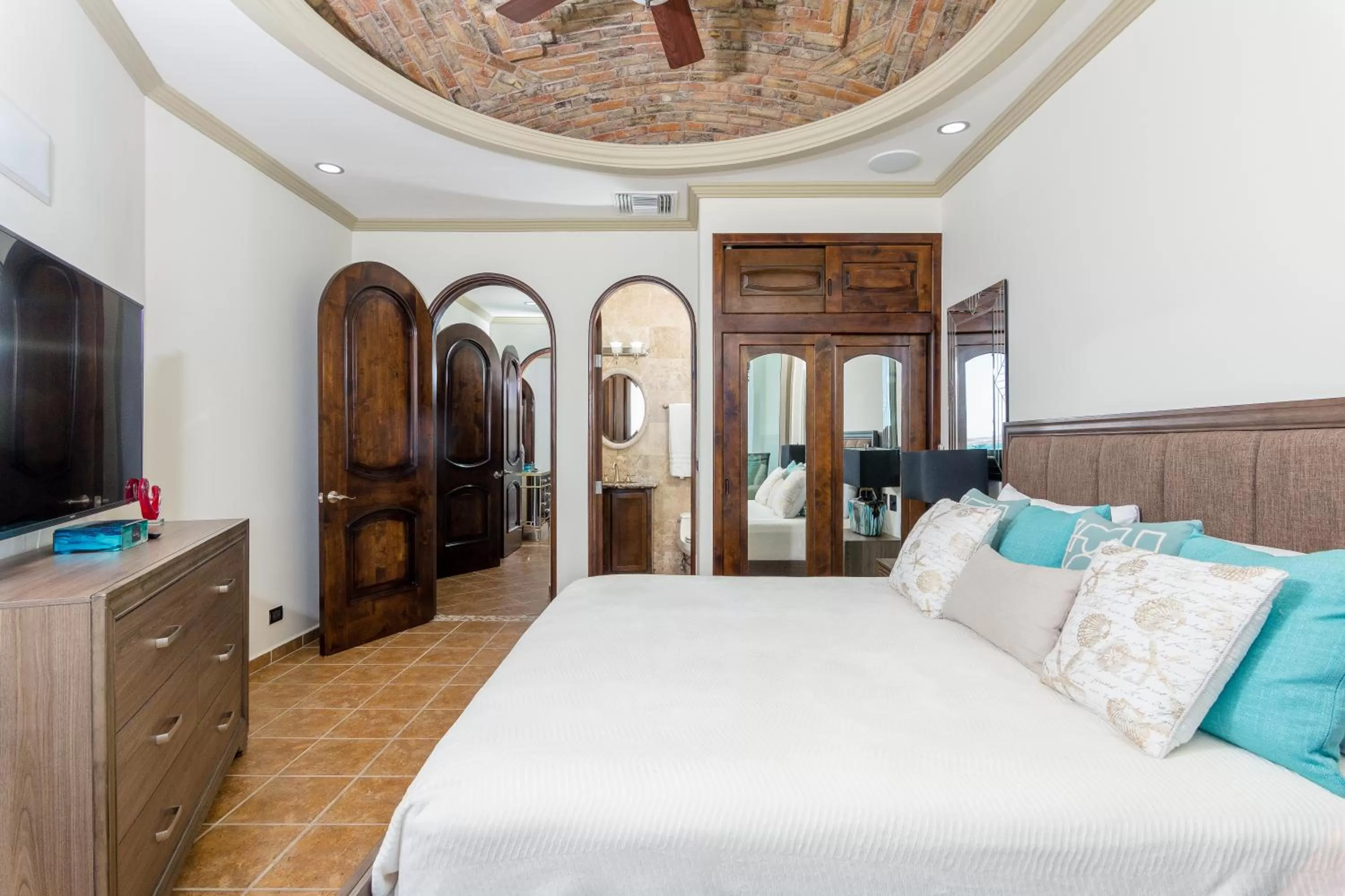 Bed in Esmeralda Beach Resort