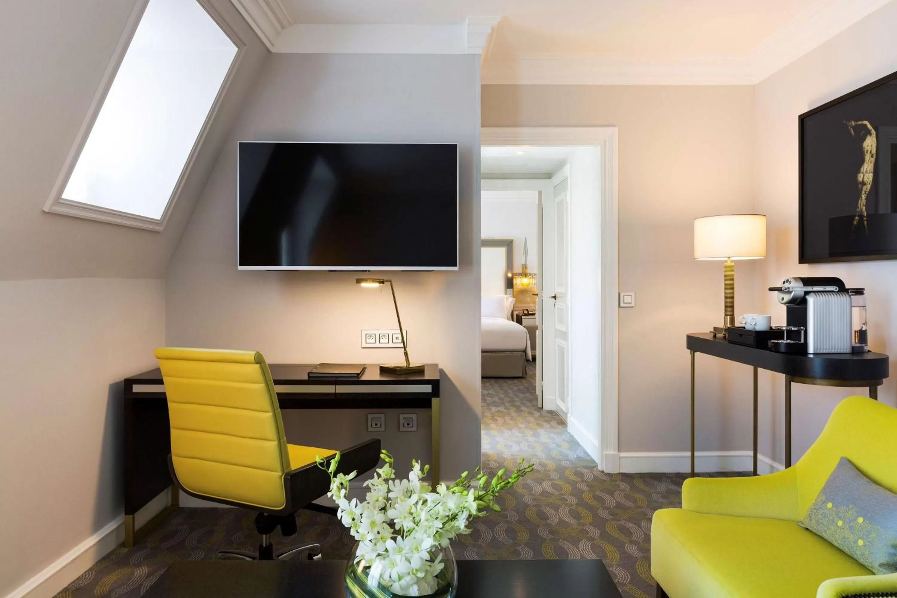 Living room in Hilton Paris Opera