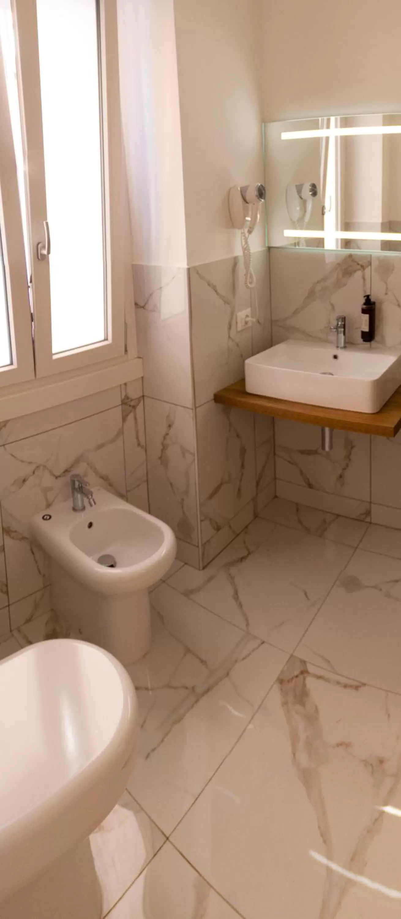 Shower in Michelangelo Vatican Rooms