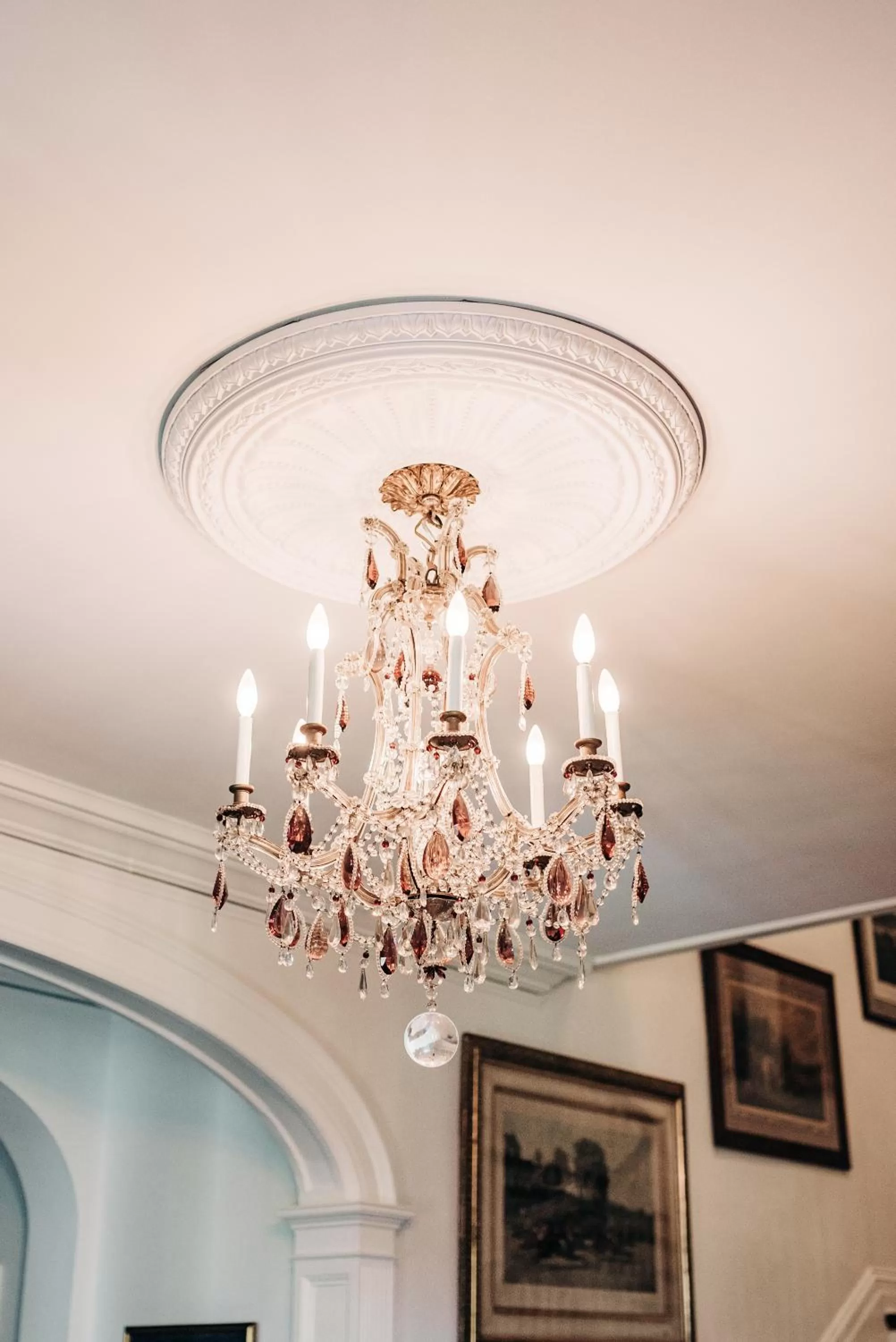 Decorative detail in Benn Conger Inn